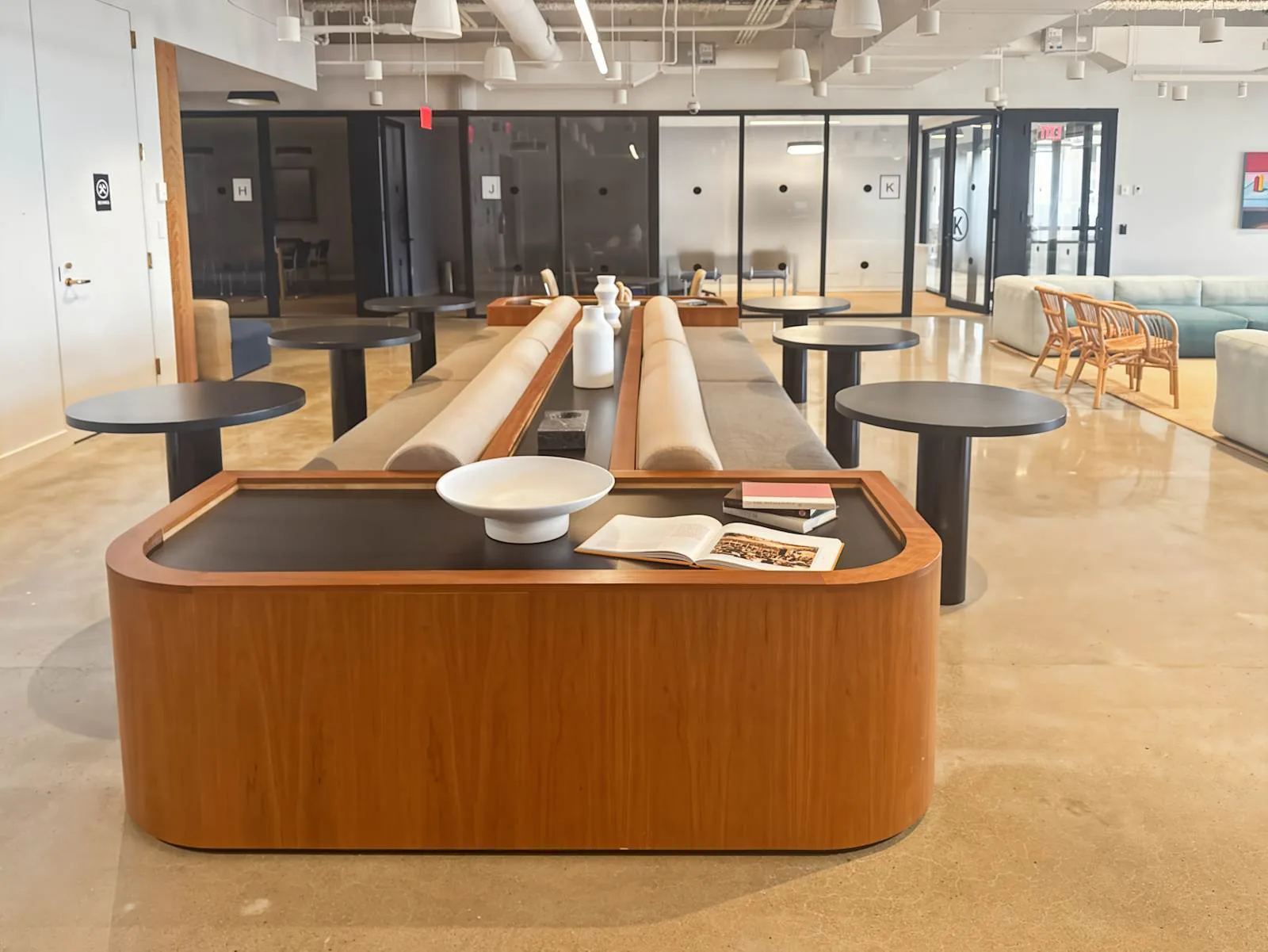 Spaces MO, St. Louis - N Broadway, Coworking space, Shrewsbury, MO