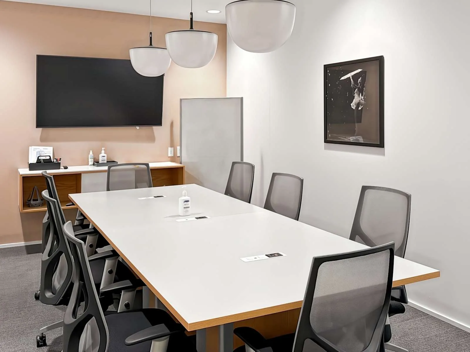 Spaces NC, Cary - Spaces Centre Green, Meeting room for 8 people, Cary, NC