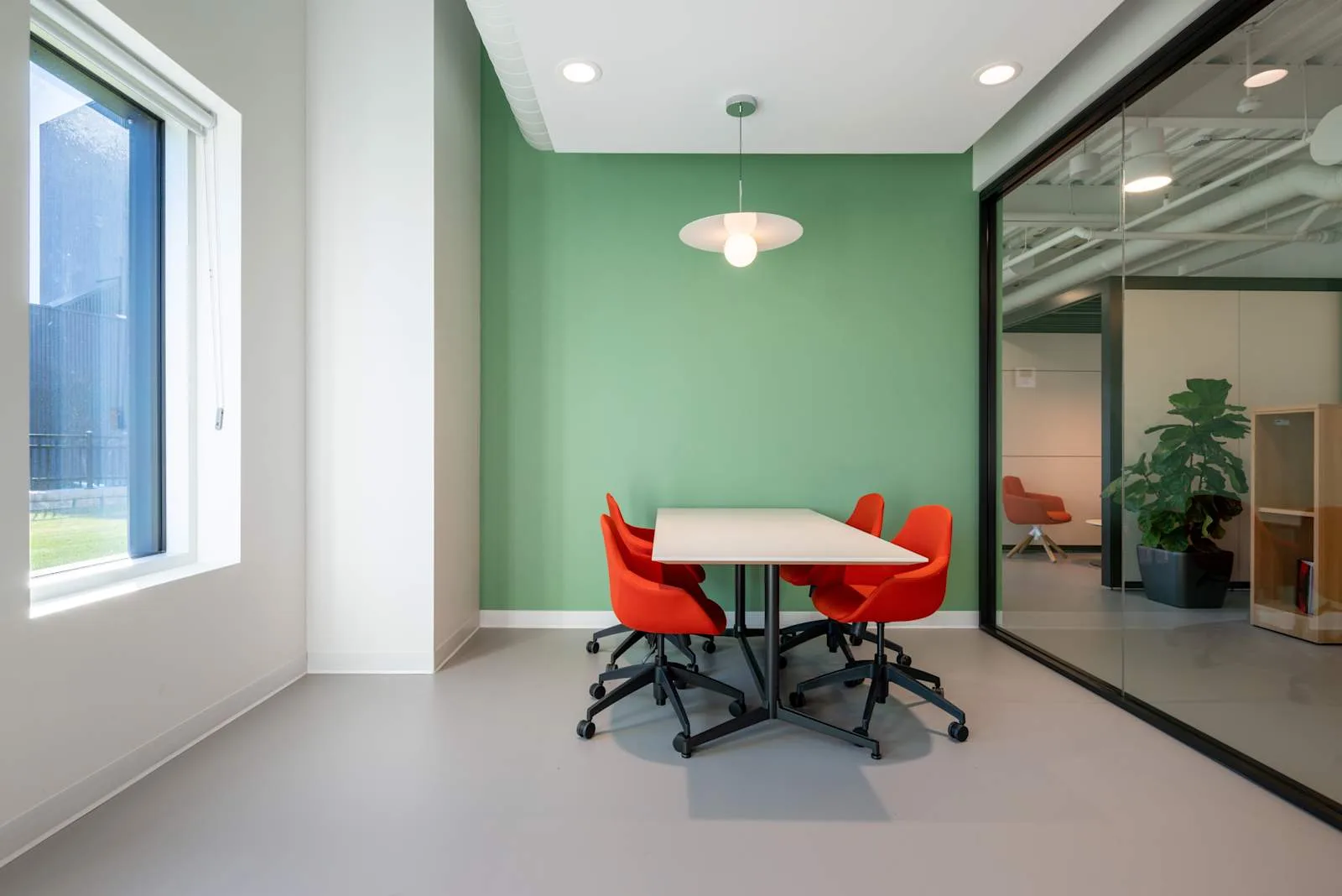 Spaces NS, Dartmouth – Spaces Burnside, Meeting room for 6 people, Dartmouth, NS