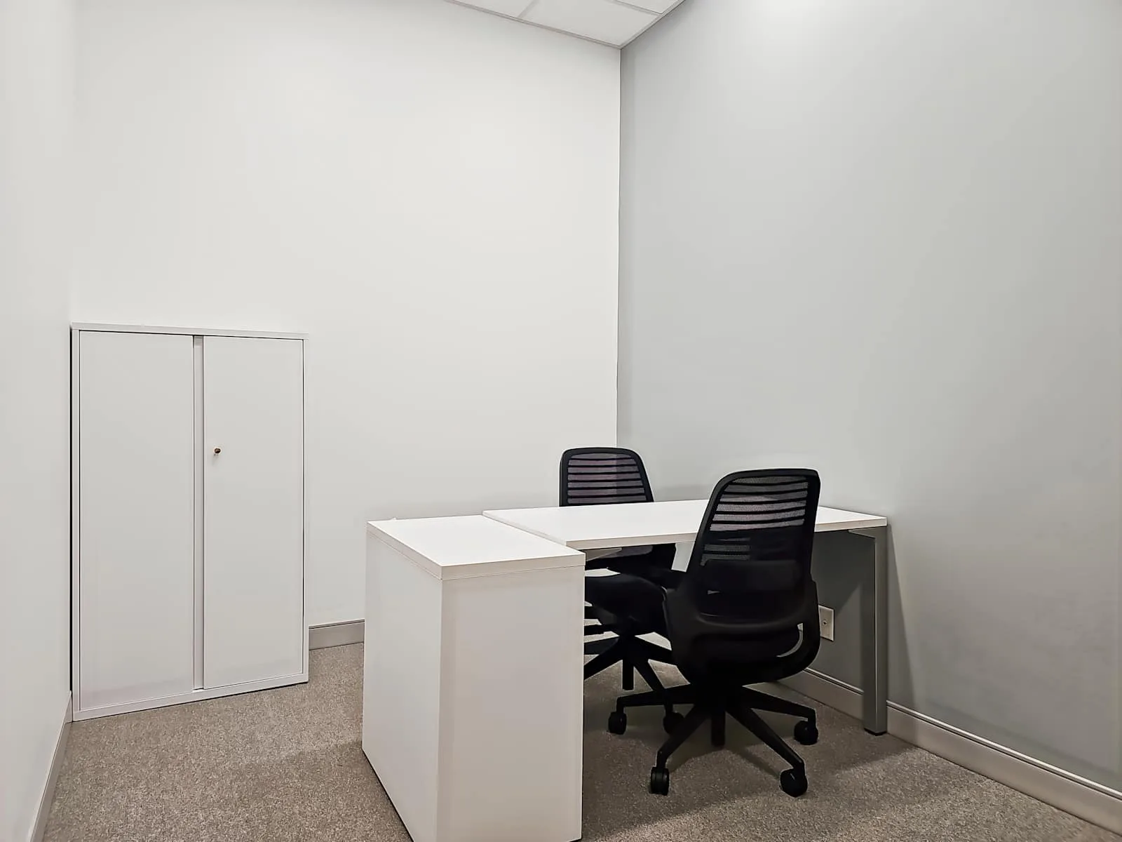Spaces QC, Montreal - Spaces Cité Multimédia, Private office, 2 desks, Montreal, QC
