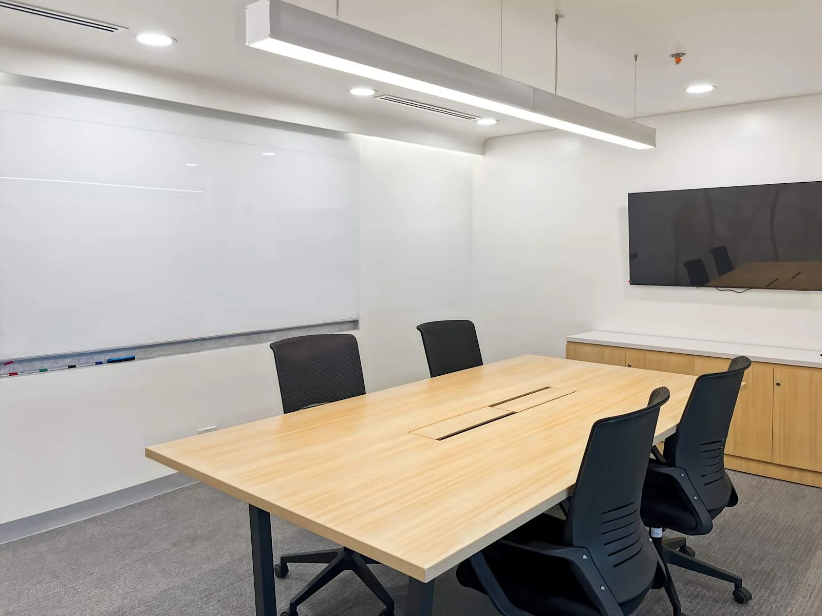 Spaces Quezon City, Spaces Calle Industria、4人会议室、奎松市