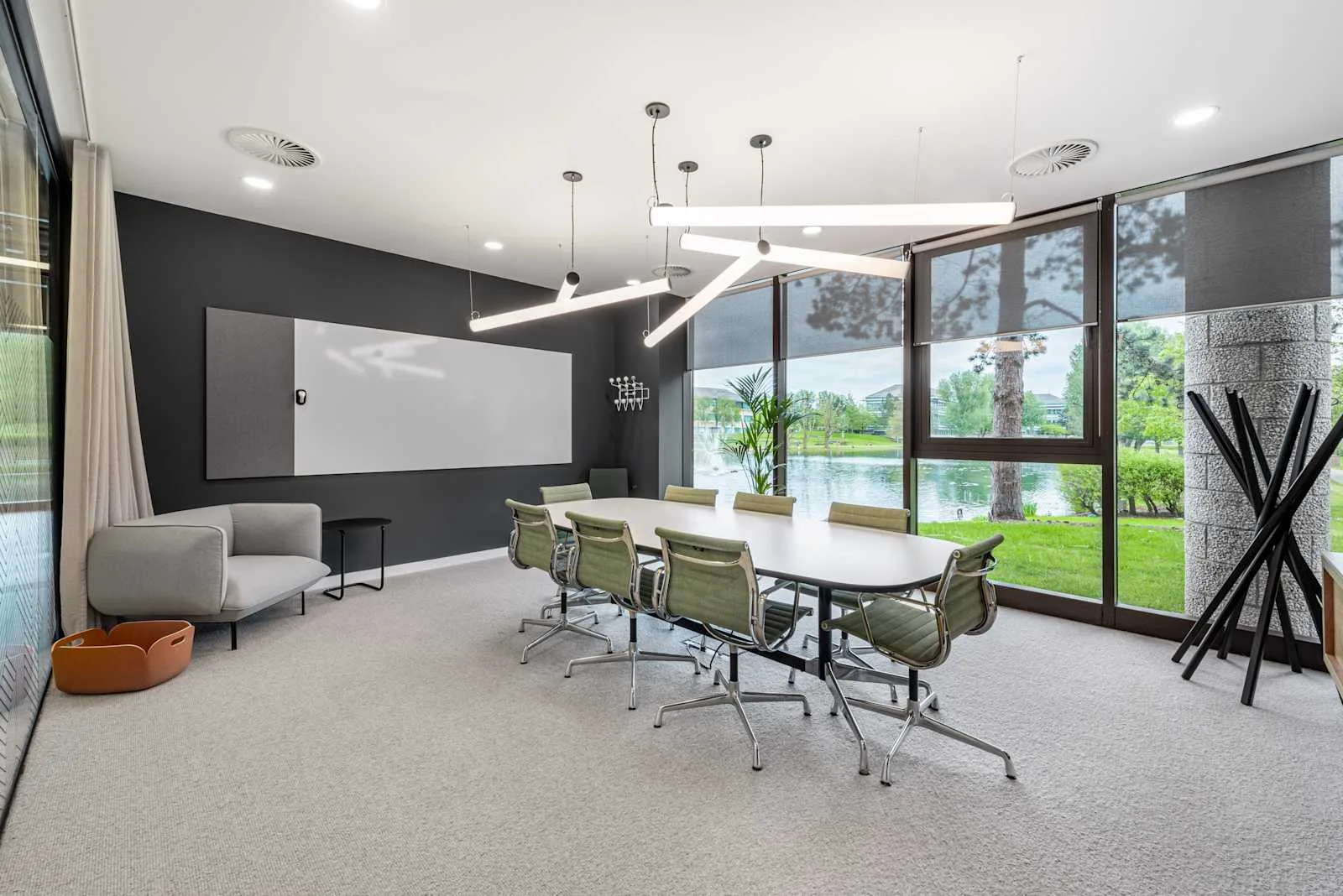 Spaces Reading, Waterside Drive, Meeting room for 8 people, Reading