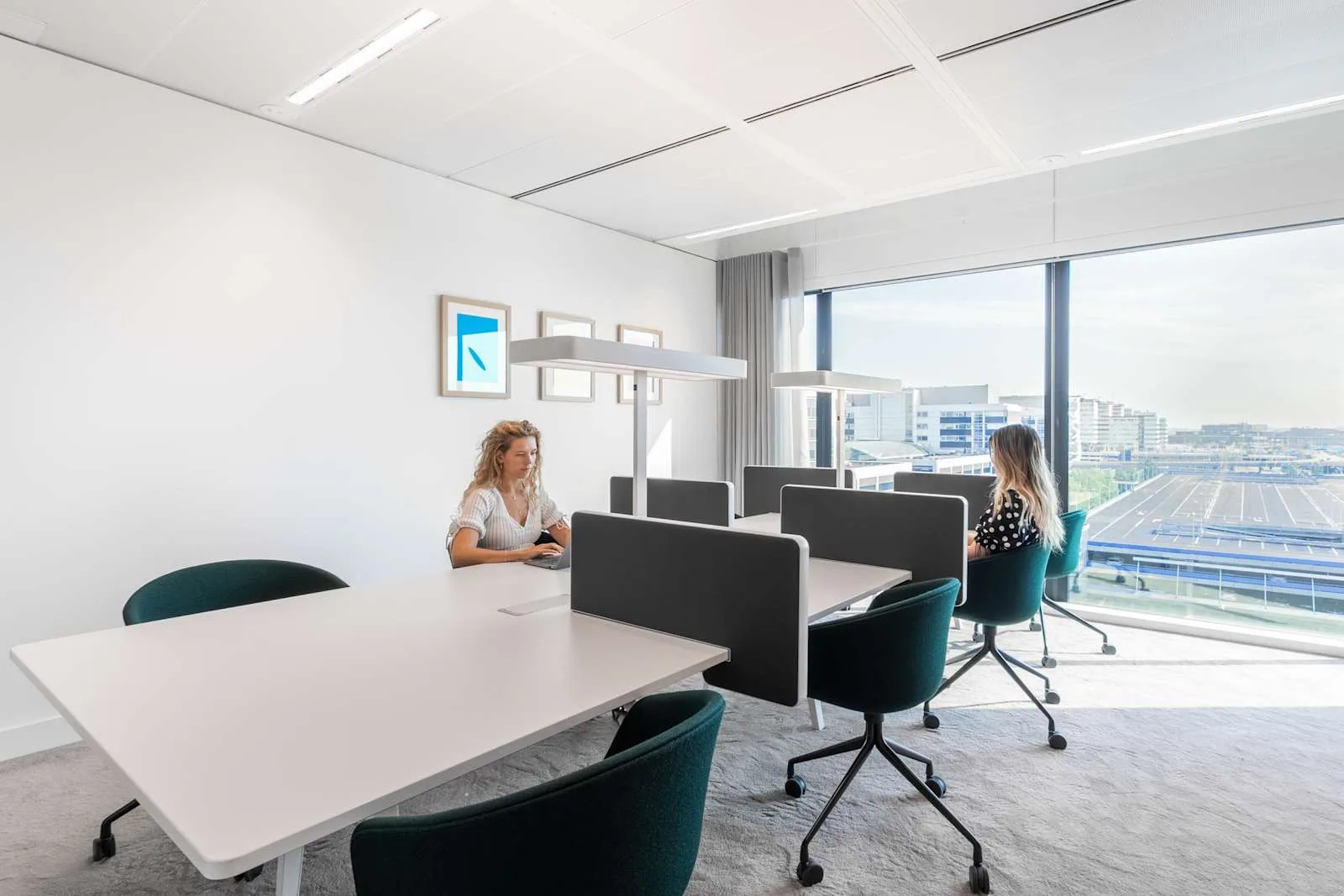 Spaces SCHIPHOL AIRPORT, Spaces Schiphol, Privékantoor met 6 werkplekken, Schiphol