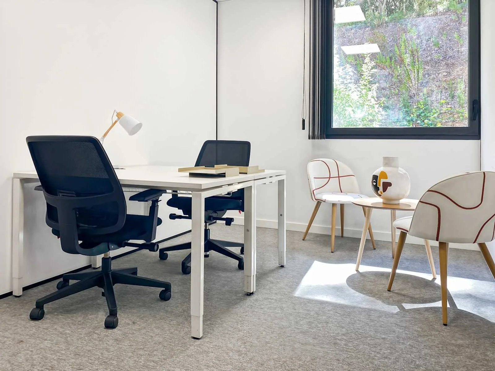 Spaces, Sophia-Antipolis, Privatbüro mit 2 Arbeitsplätzen, Biot