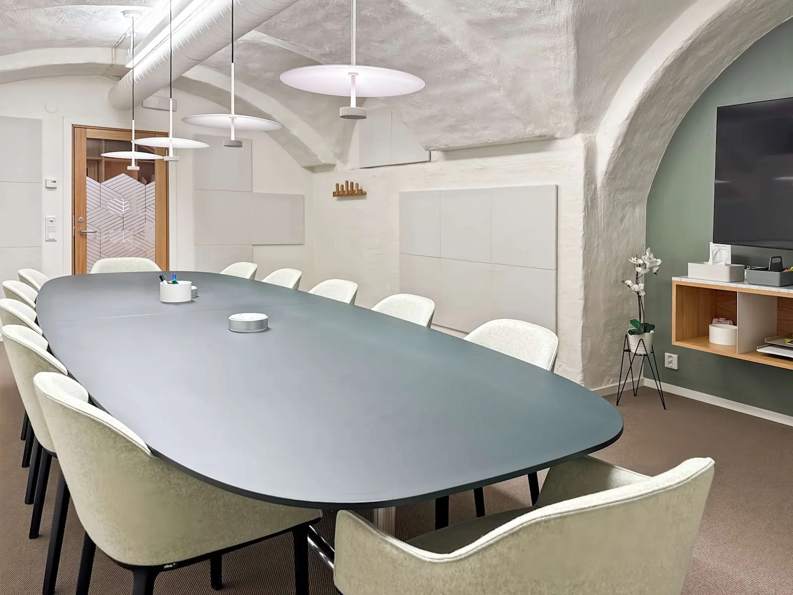 Spaces Stockholm, Lilla Nygatan, Mötesrum för 14 personer, Stockholm