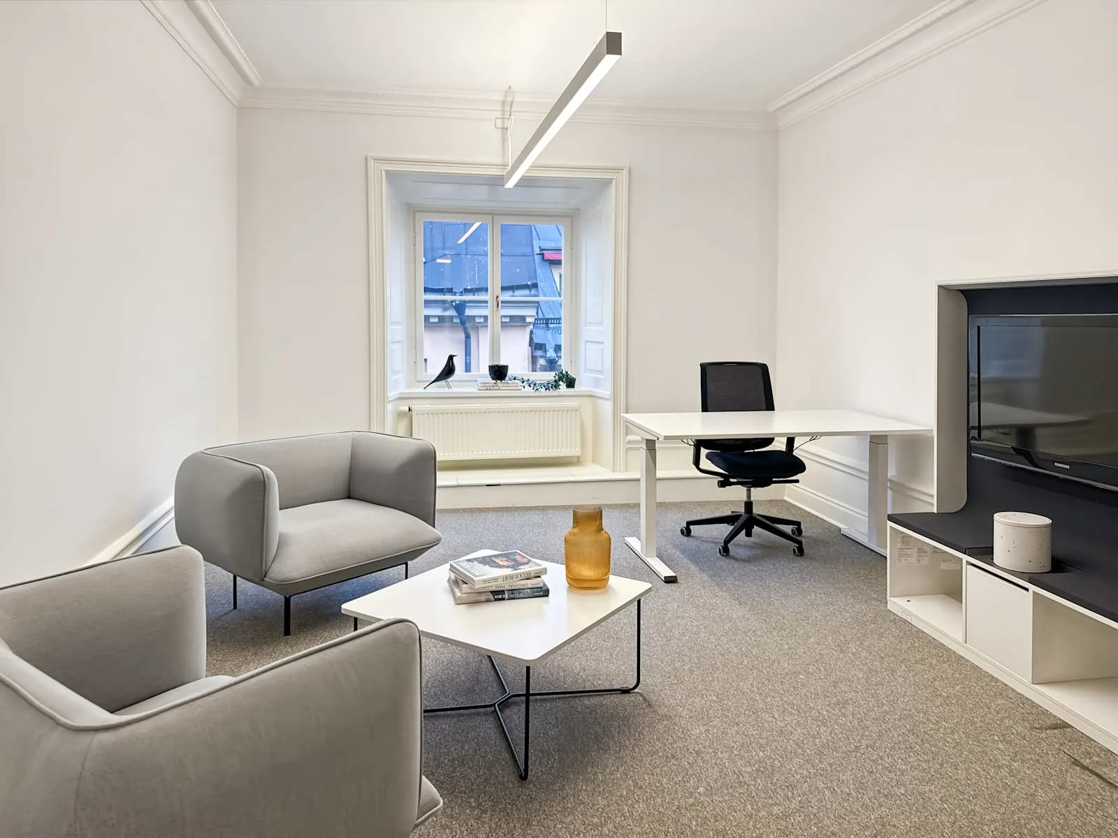 Spaces Stockholm, Lilla Nygatan, Privat kontor med 1 arbetsplats, Stockholm