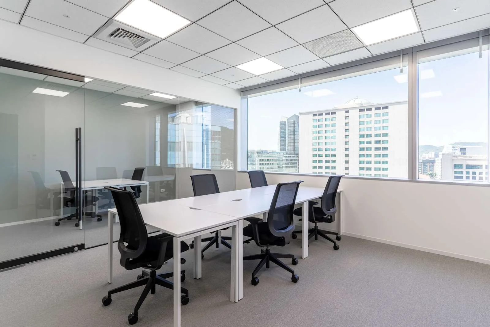 Spaces Taipei, Spaces Hongwell, Private office, 6 desks, Taipei