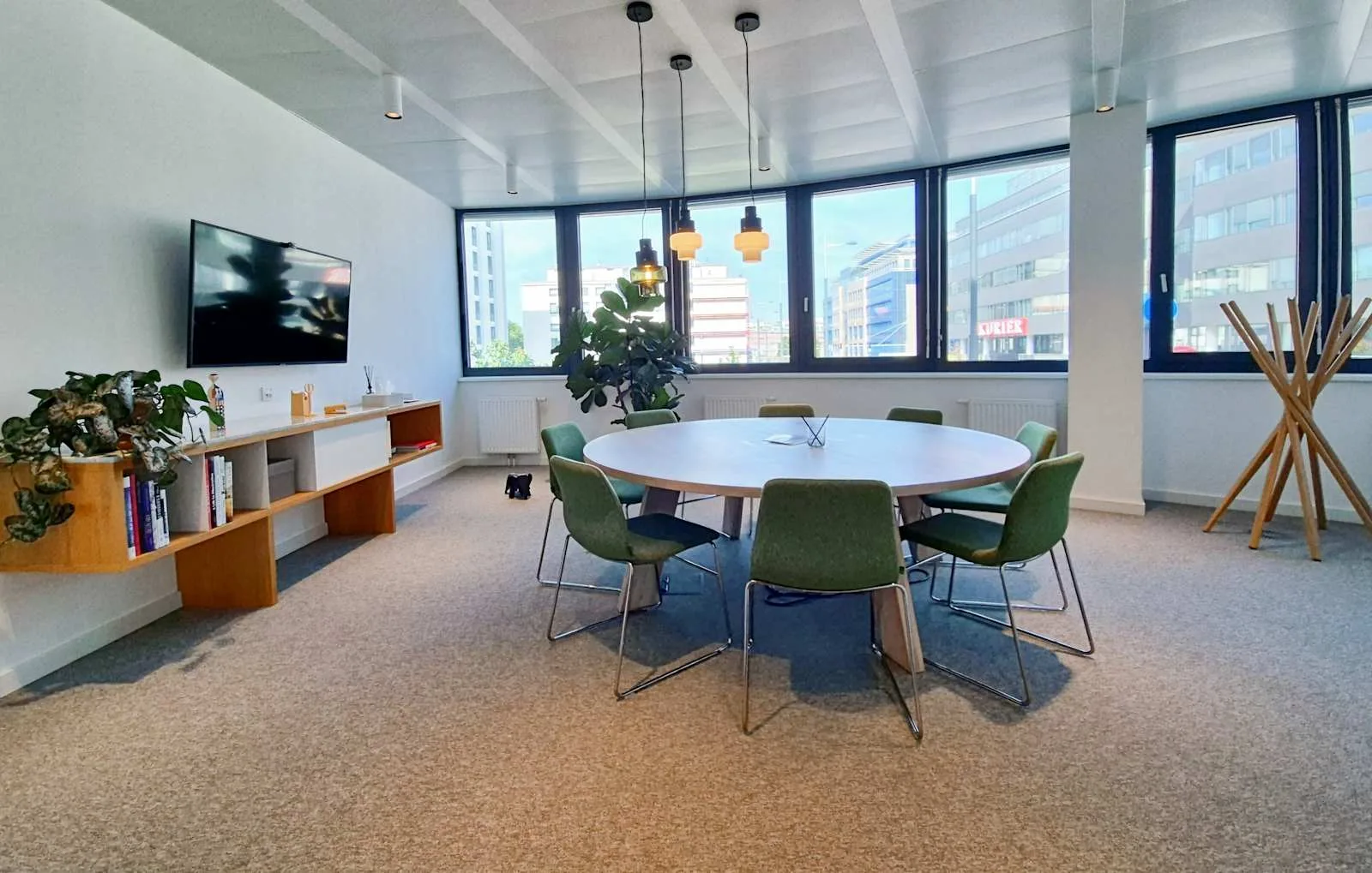 Spaces VIENNA, Spaces Square One, Meeting room for 8 people, Vienna