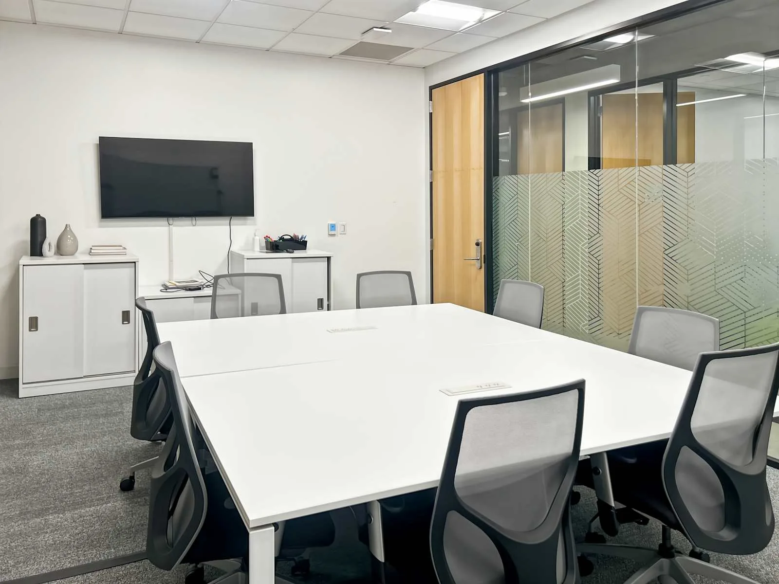 Spaces WA, Seattle - Spaces 2 and U, Meeting room for 8 people, Seattle, WA