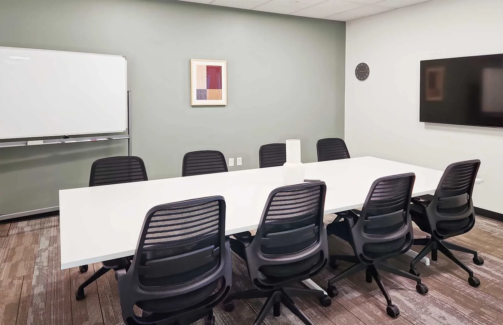 Spaces WI, Green Bay - Broadway, Meeting room for 8 people, Green Bay, WI
