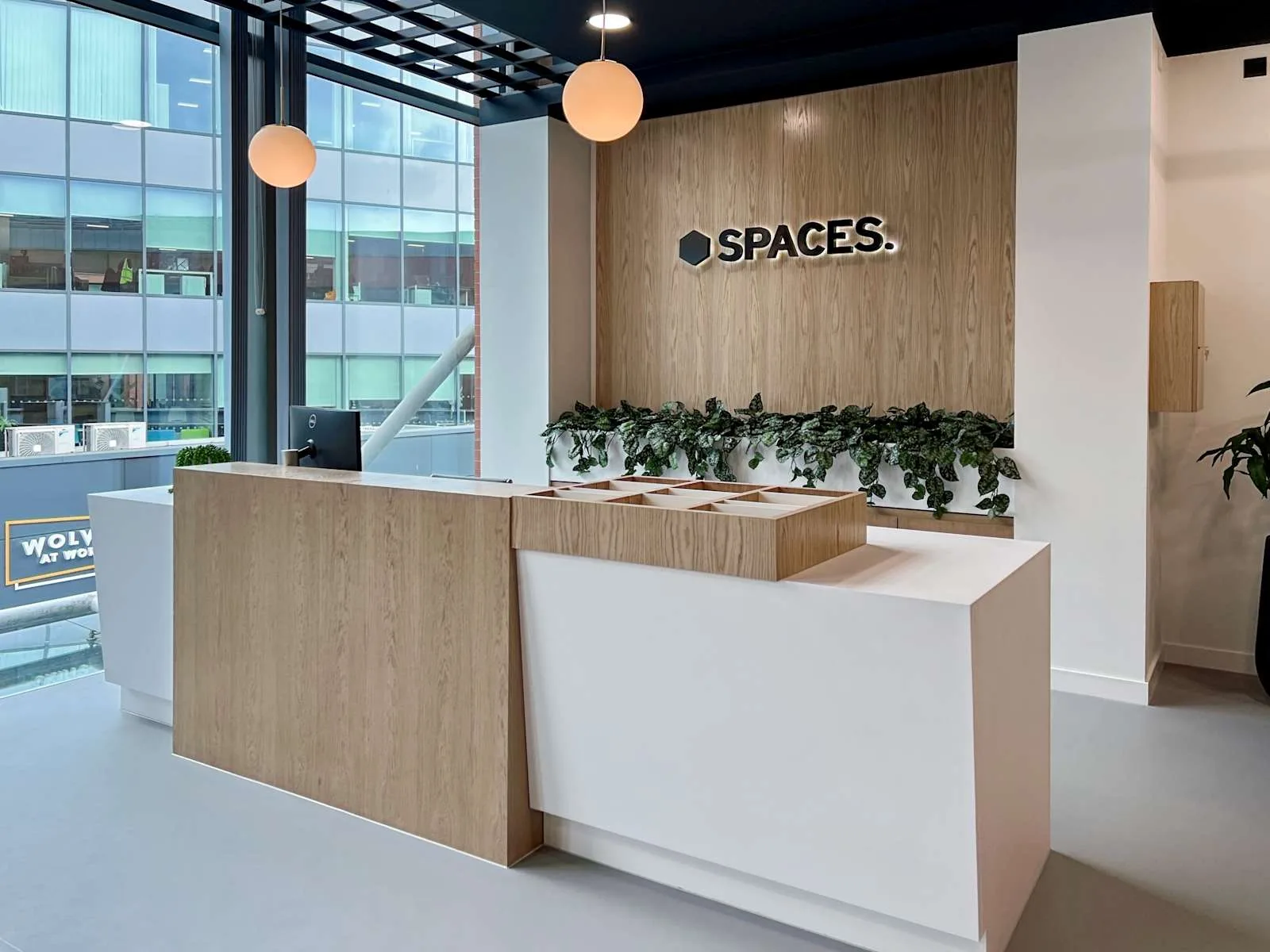 Spaces Wolverhampton, Victoria Square i11, Reception, Wolverhampton