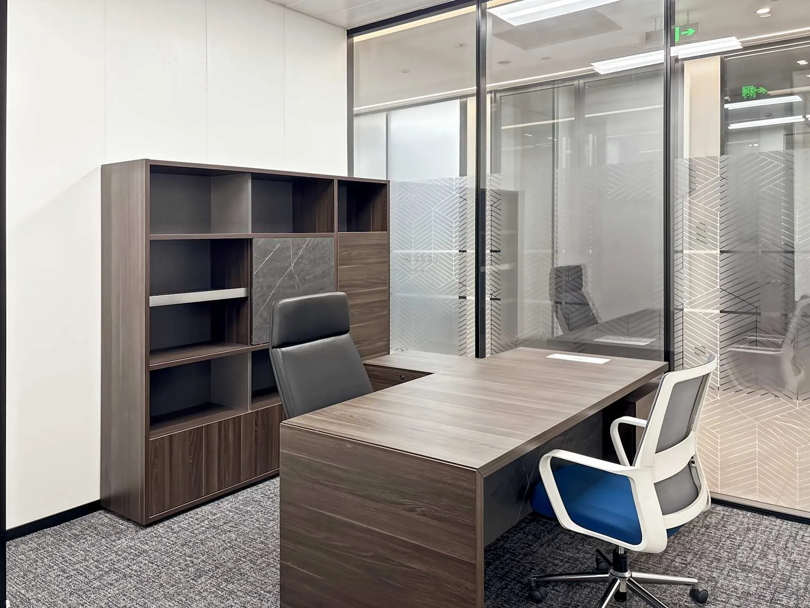 Spaces Xi'an, De Yue Windows of Knowledge、1个工位的独立办公室、西安市