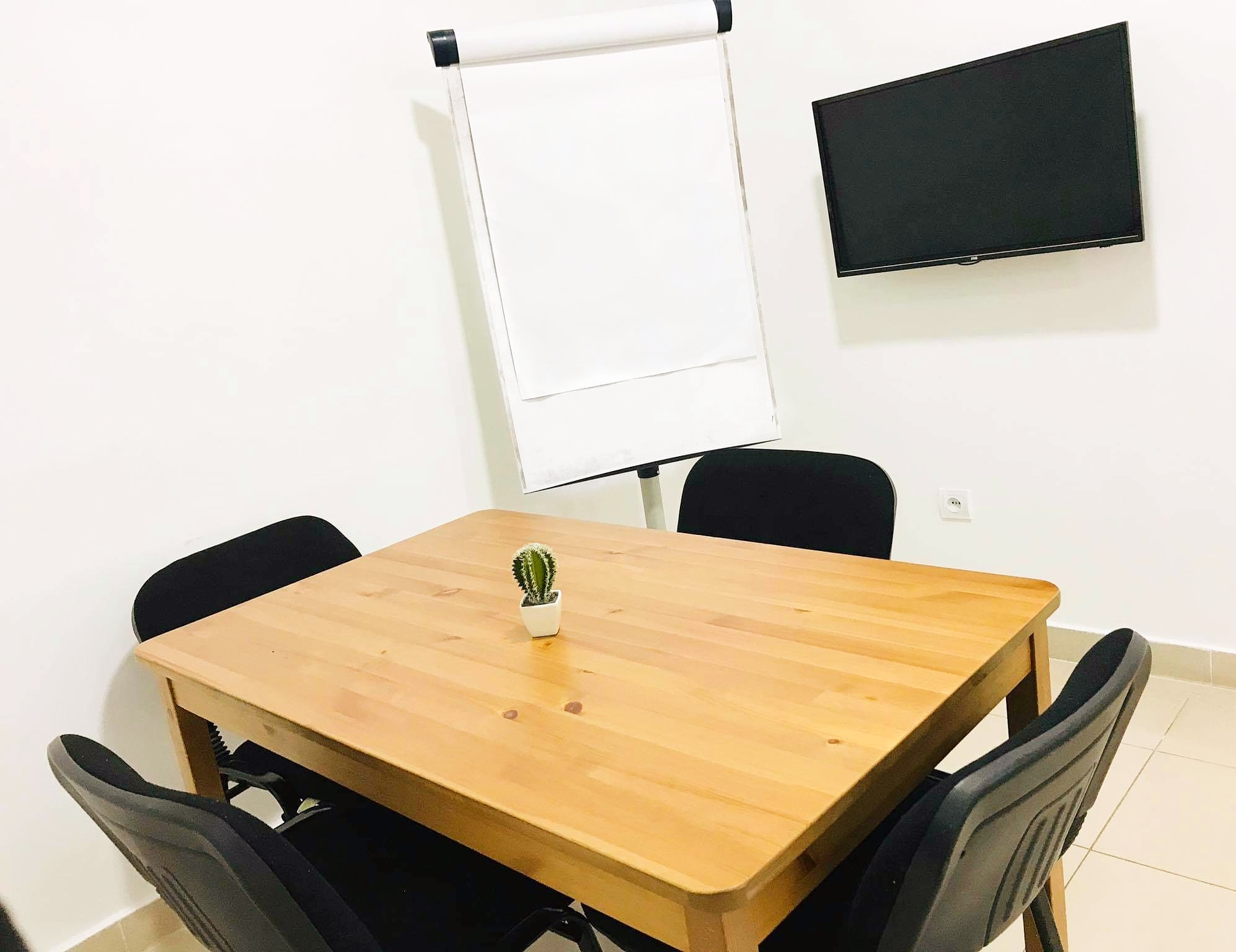 Bureau privatif 4 postes — The Address Coworking Space