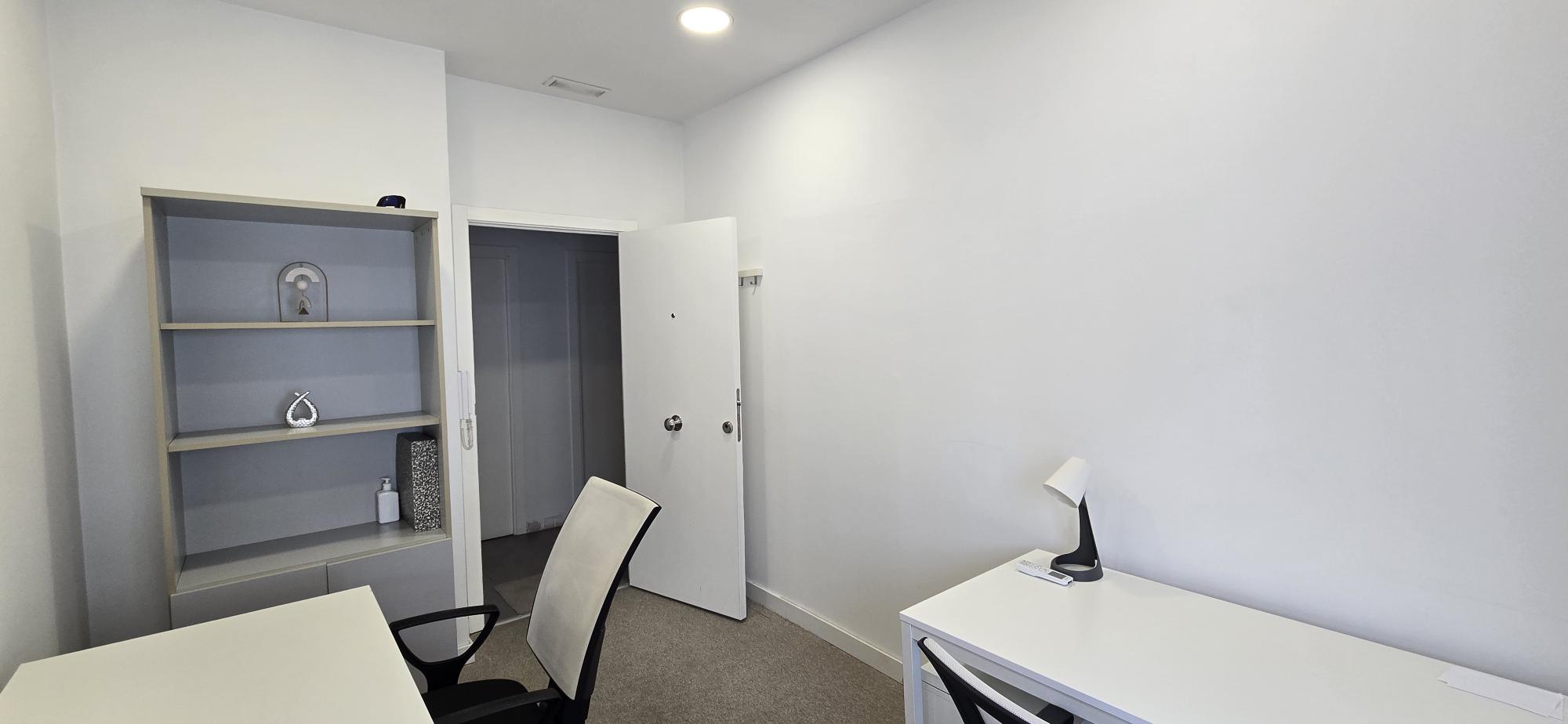 Inn Offices Torre Del Oro, Acceso Coworking Mensual, Séville