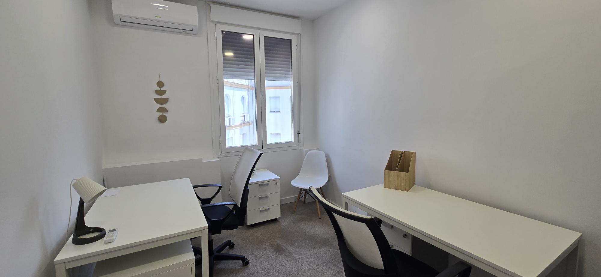 Inn Offices Torre Del Oro, Acceso Coworking Tarifa Diaria, Séville