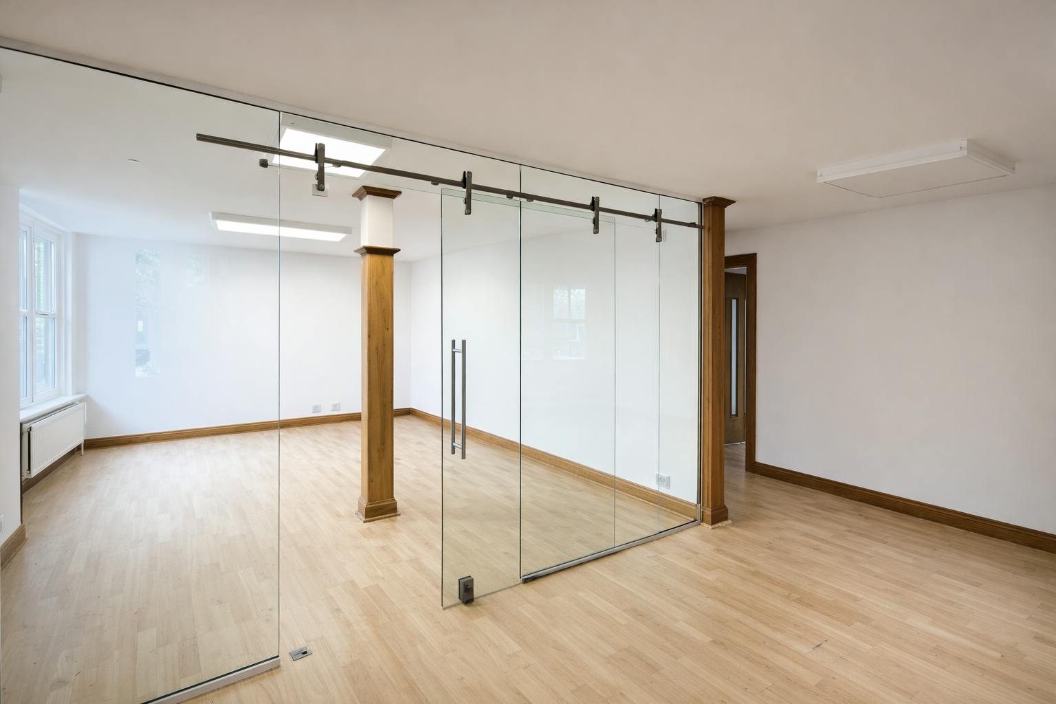 Beem - Whitehall House, Private office, London