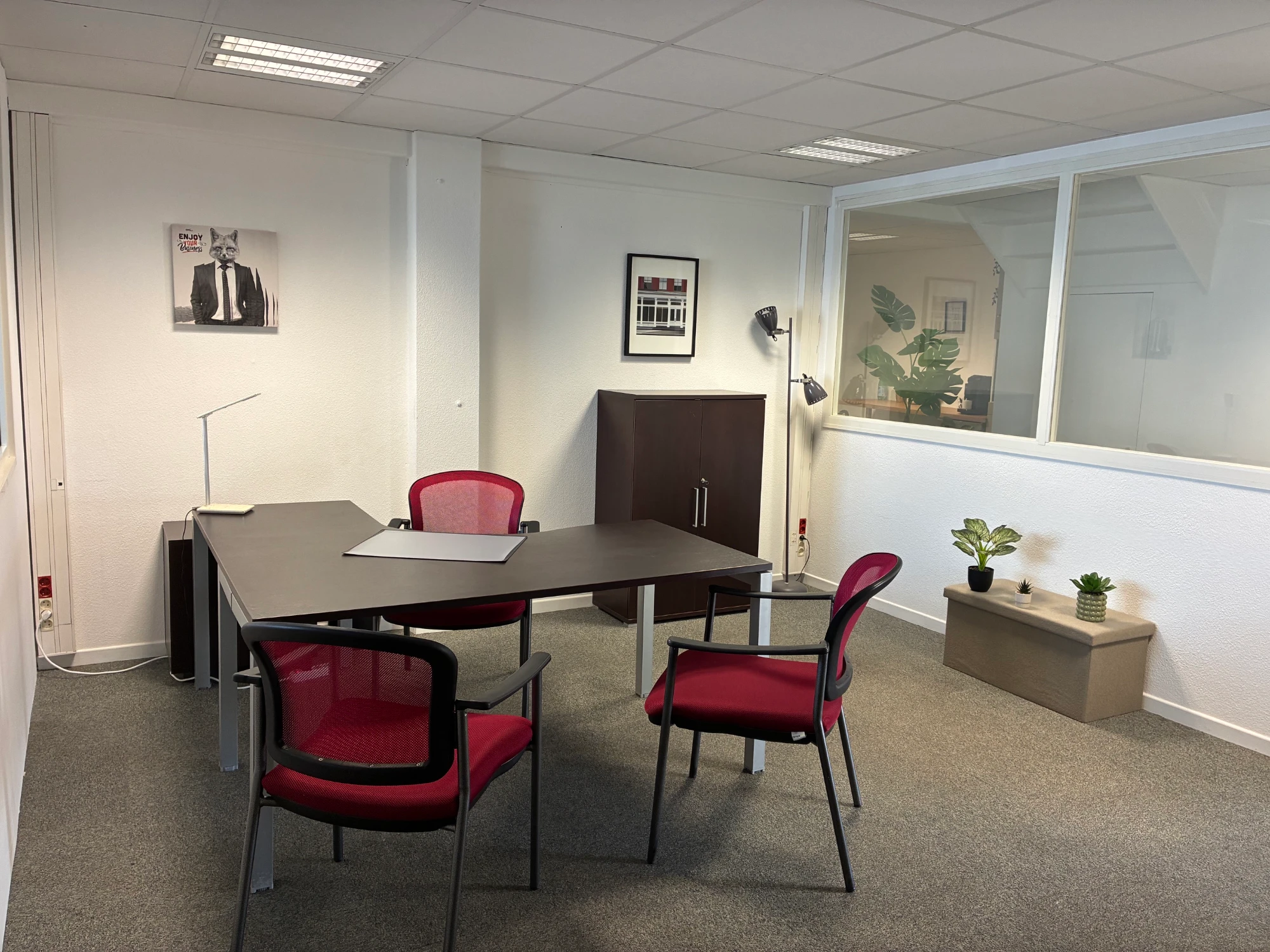 Buro Club Fréjus / Puget-sur-Argens, Bureau 1 poste, Puget Sur Argens