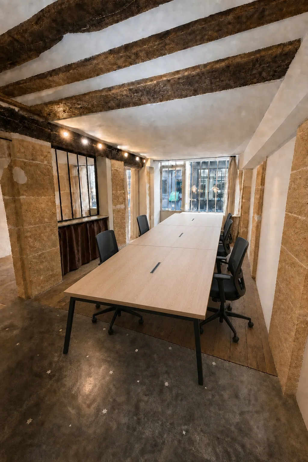 QWarter 31 Montmorency, Bureau opéré 11 postes, Paris 3e