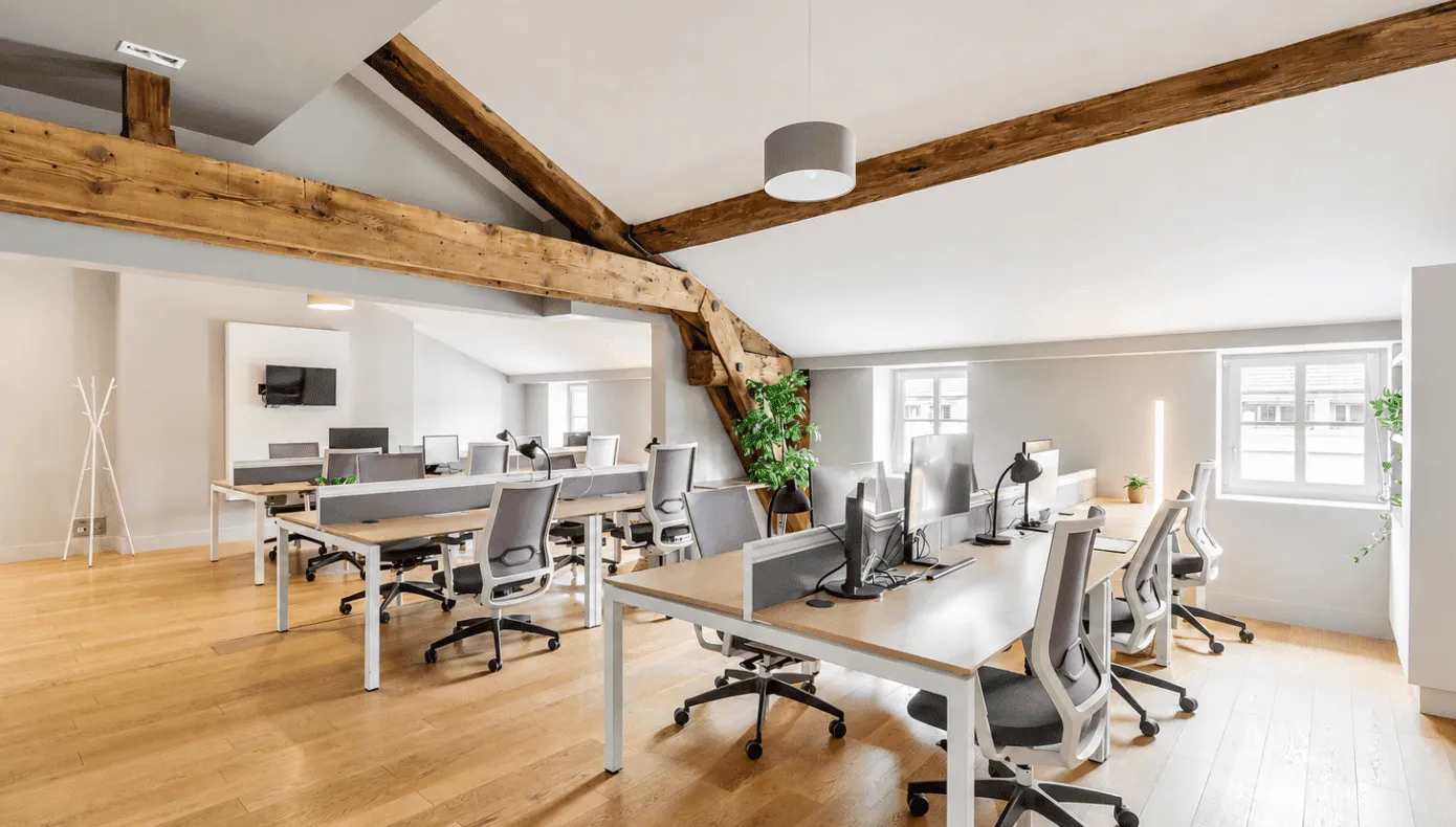 Hiptown Presqu’île Opéra, Bureau opéré 15 postes, Lyon 1er