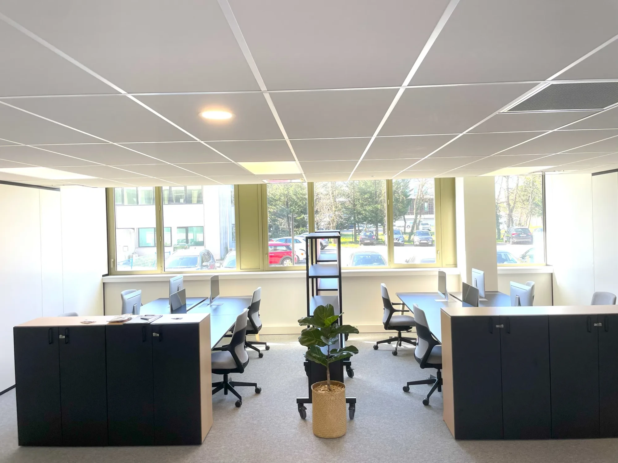 Hiptown Madera, Bureau opéré 20 postes, Mérignac