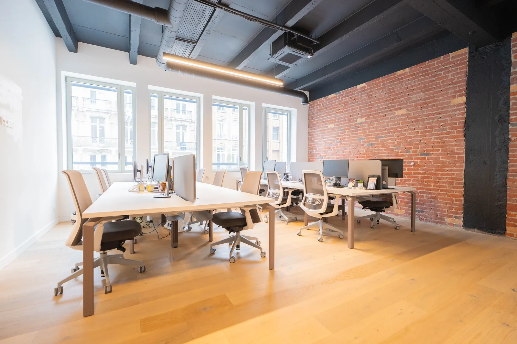Hiptown Grand Place, Bureau opéré 40 postes, Lille