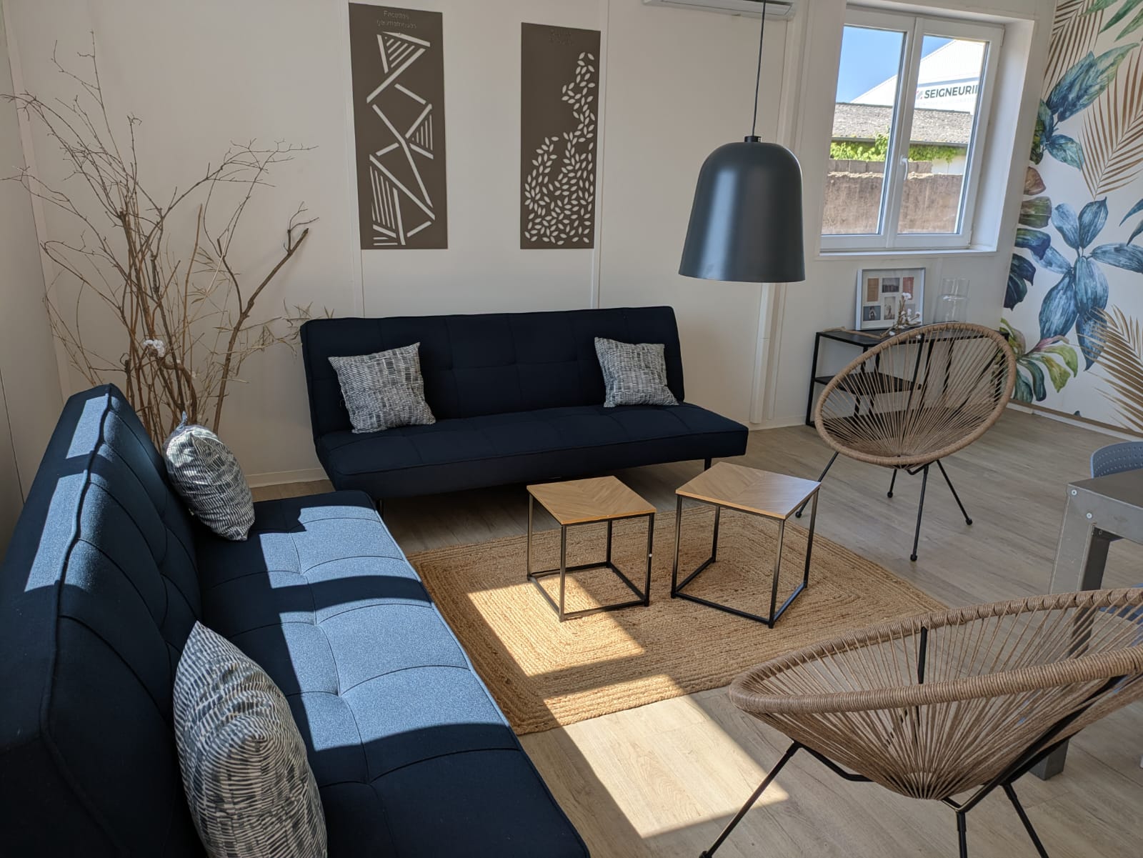 Buro Club Connexe Valence, Lounge, Valence