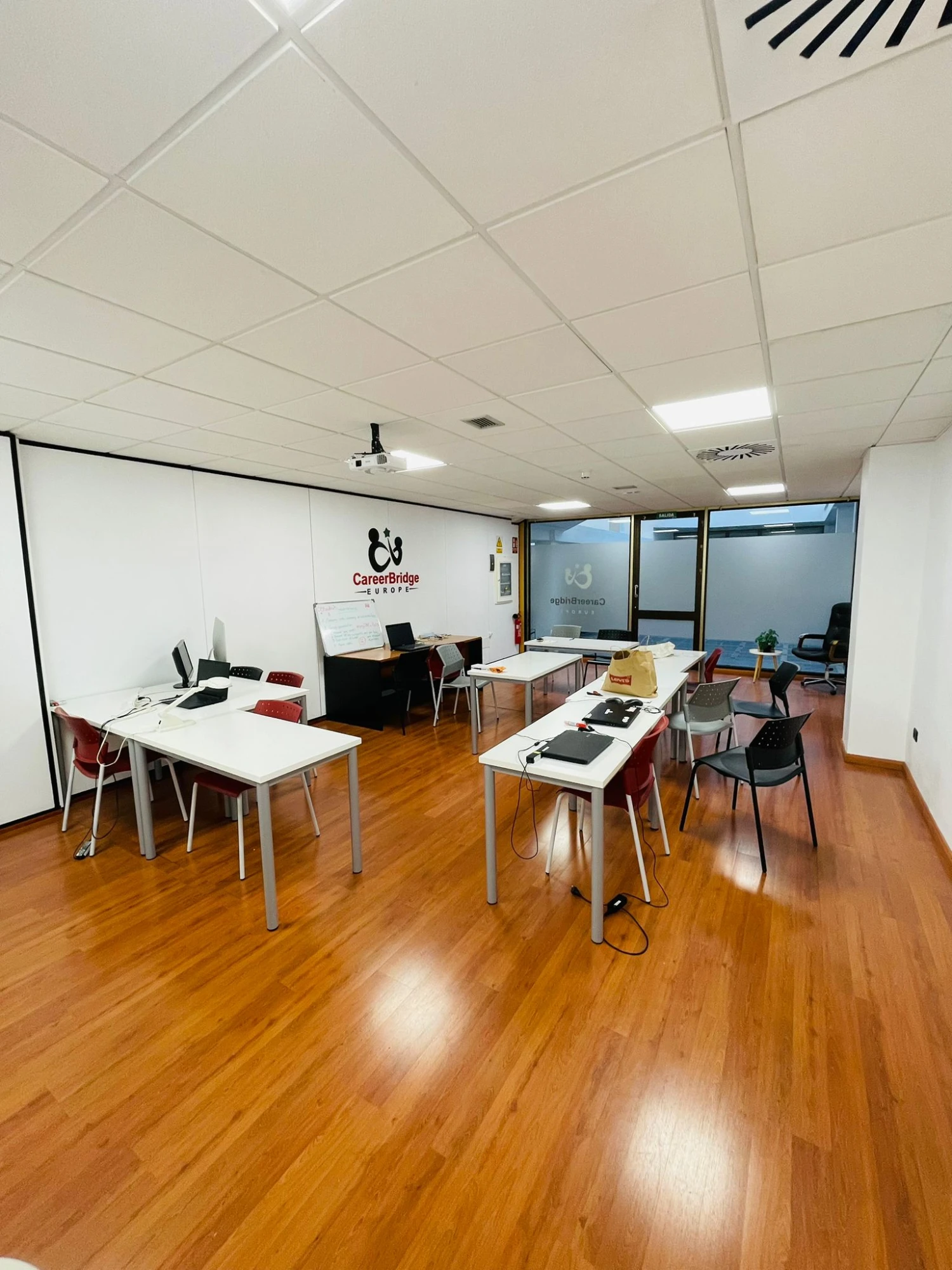 CareerBridge Europe Co-Working, Sala de formación para 10 personas, Puerto de la Cruz