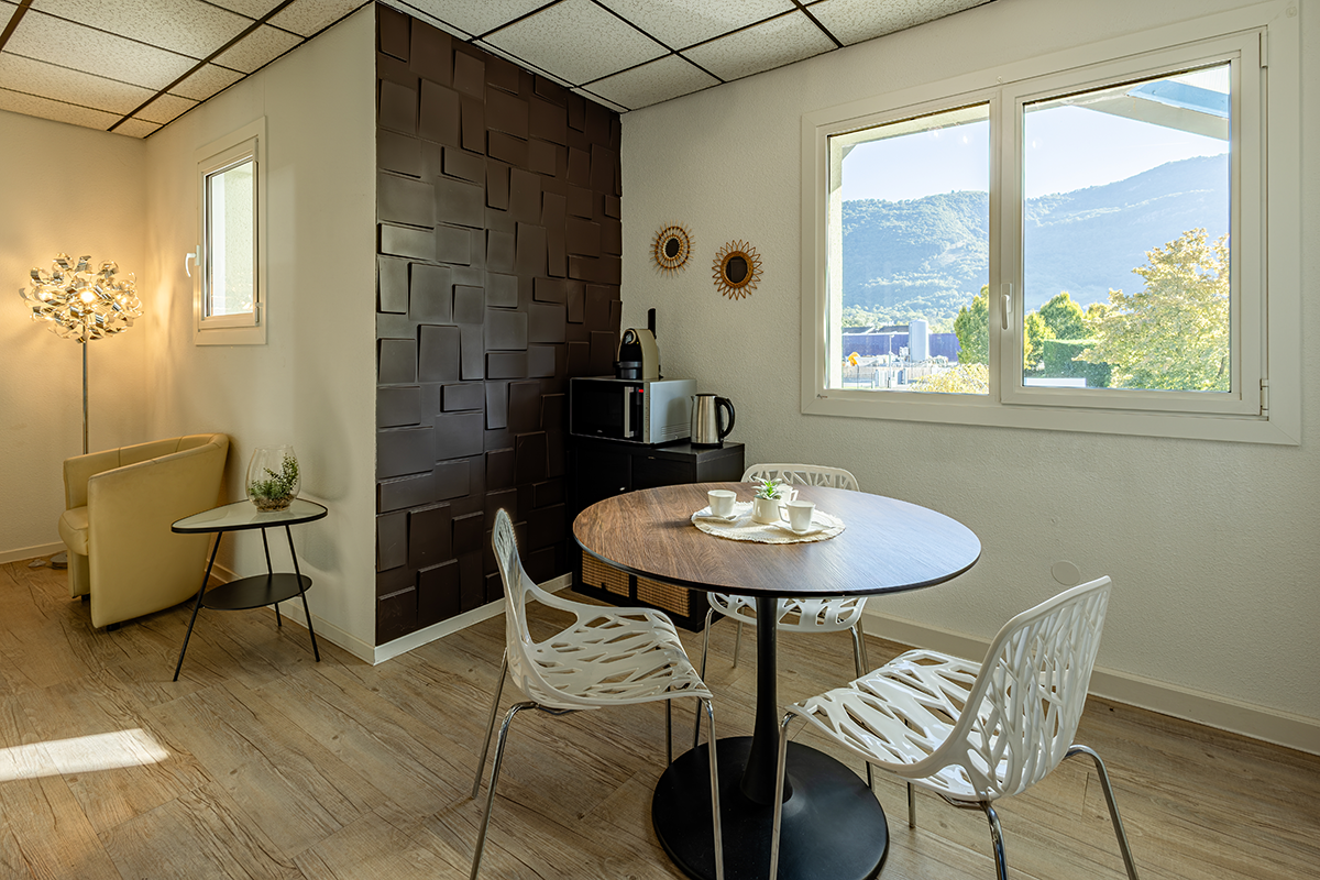 Centre d'affaires DOM Co-work, Kitchen, Challes les Eaux