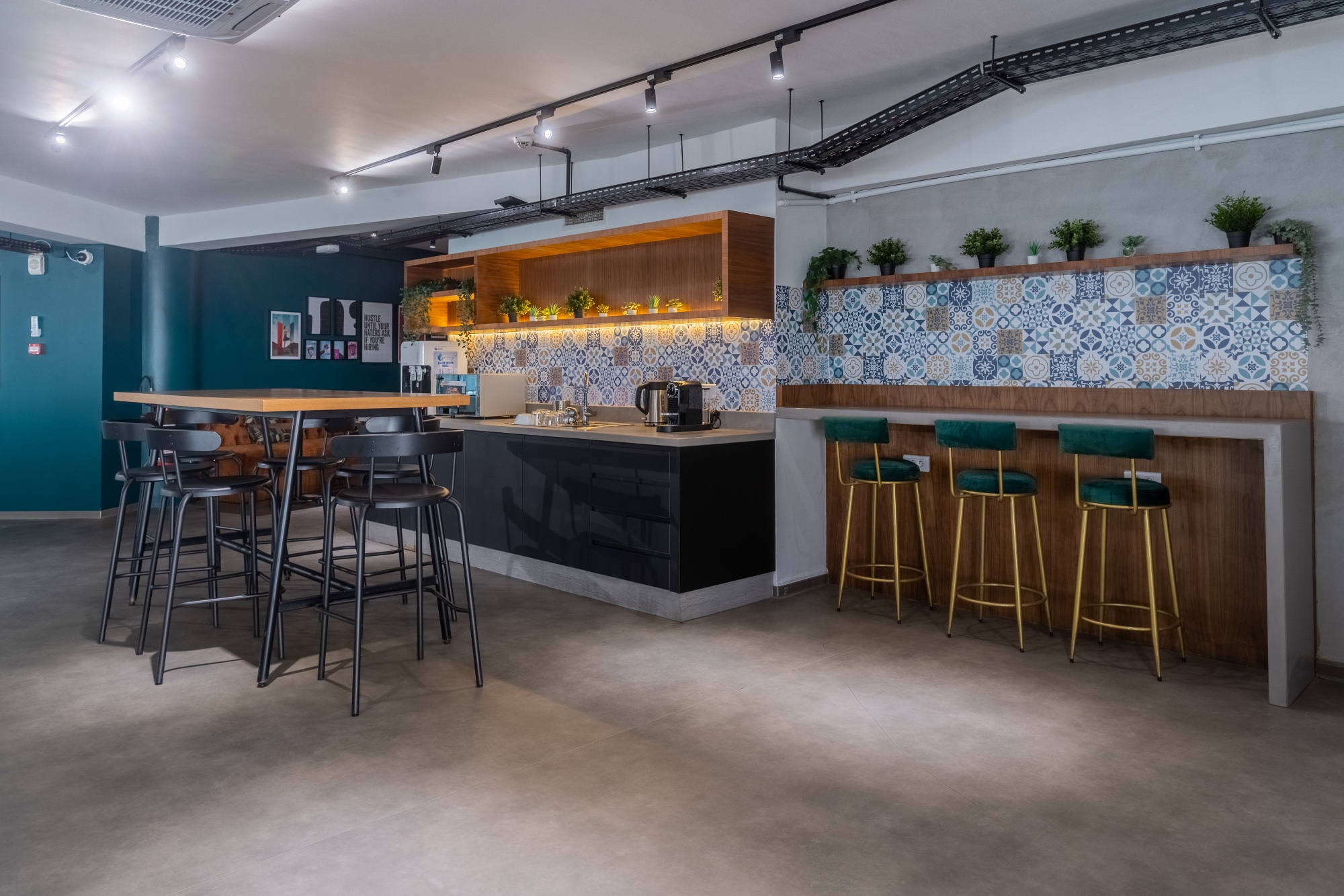 Commons Zerktouni, Kitchen, Casablanca