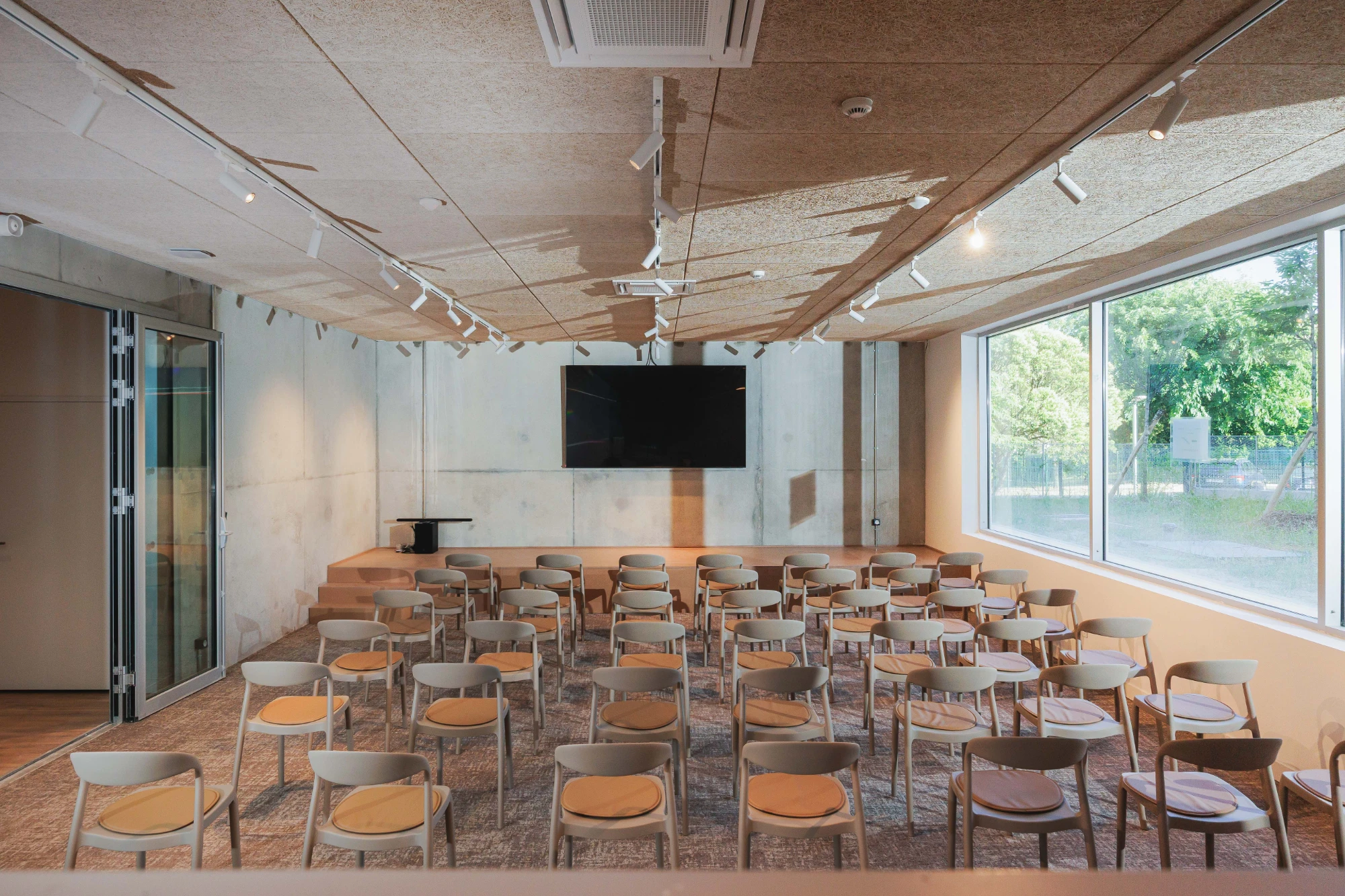 The Babel Community | Bordeaux, The Conference Room, Bordeaux