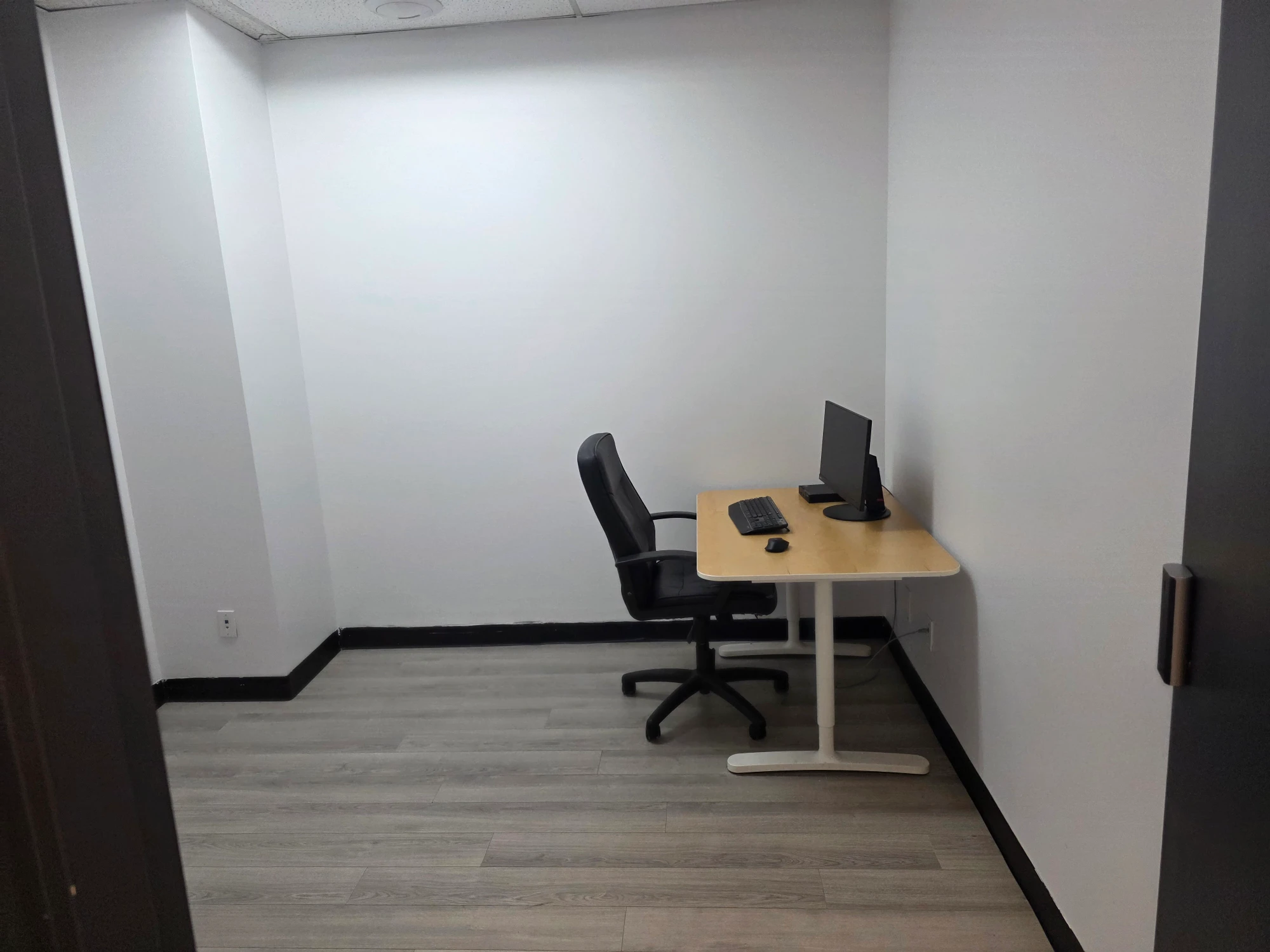 DYDITECH Montréal, Private office, 1 desk, Montreal, QC