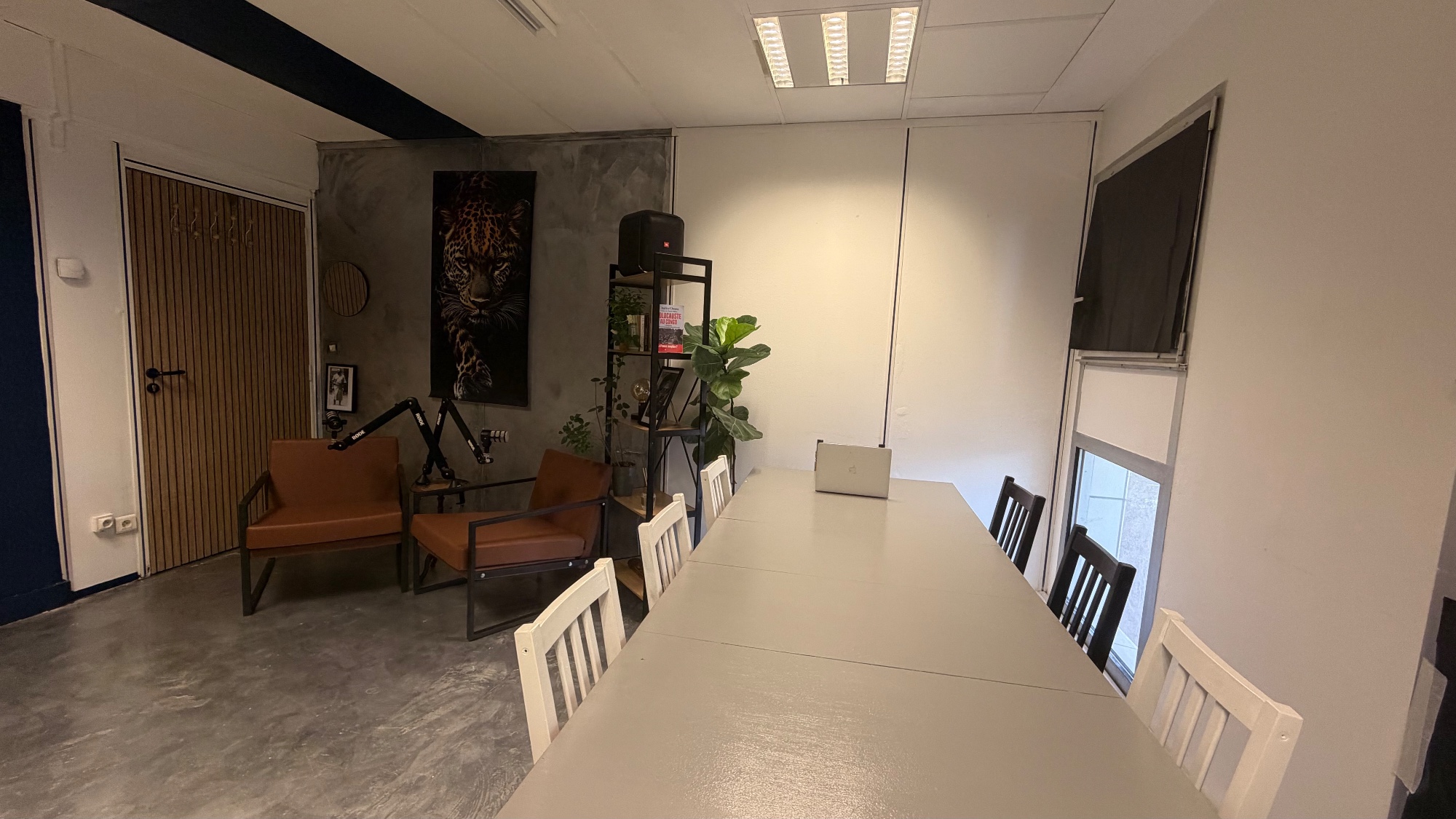 Salle de réunion 4 personnes — Studio Asnières