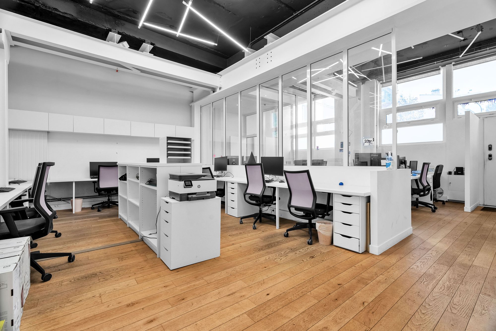 Sora Damia, Espace de 200 m² - 30 postes, Paris 11e