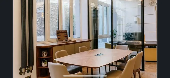 All Day Teheran, Espace de 60 m² - 10 postes, Paris 8e