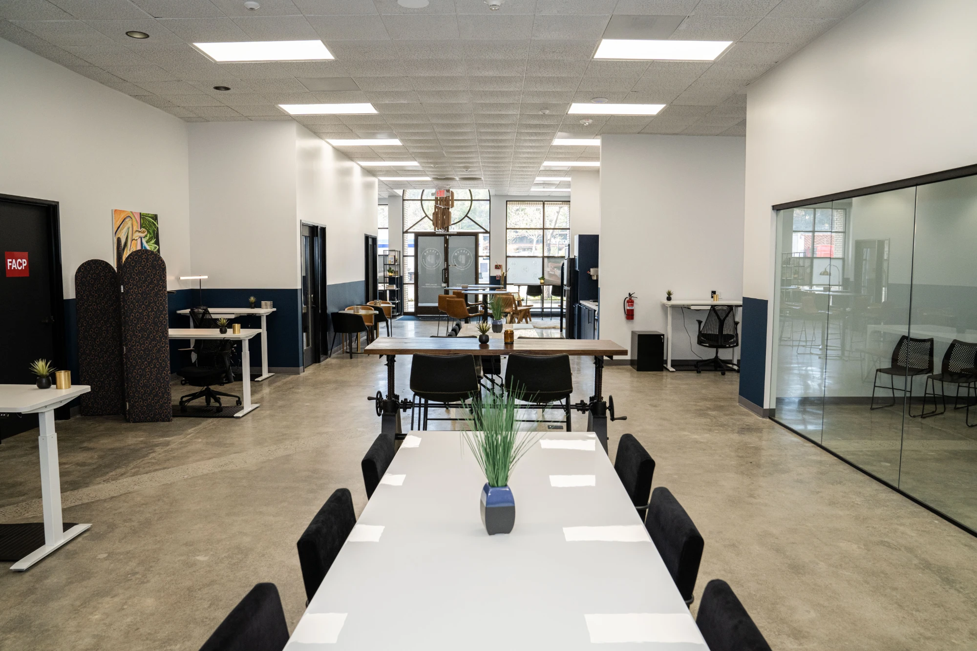 Pillarcowork, Hot desk in open space, Lafayette