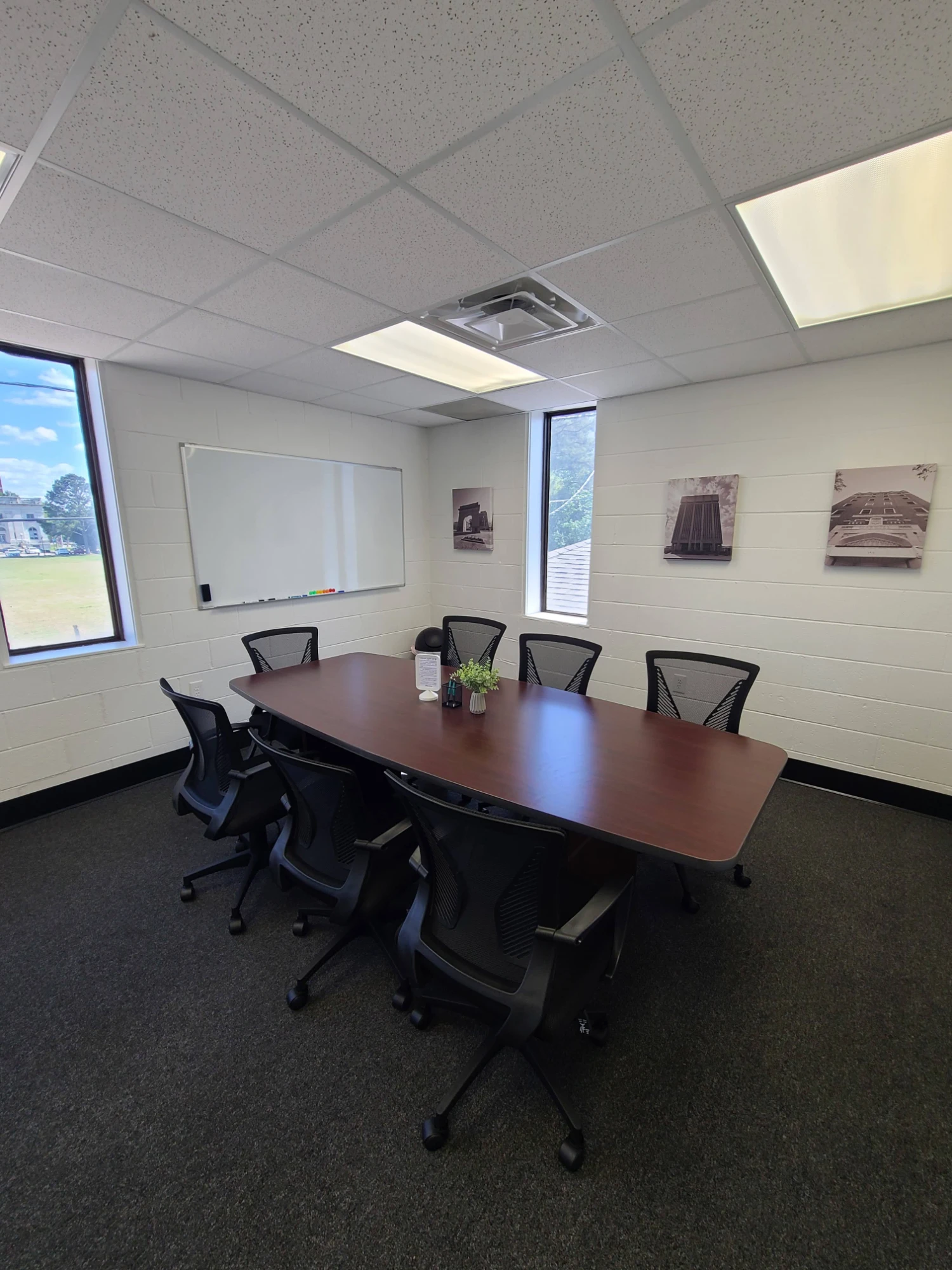 IncuHub - Newport News, Meeting room for 7 people, Newport News, VA