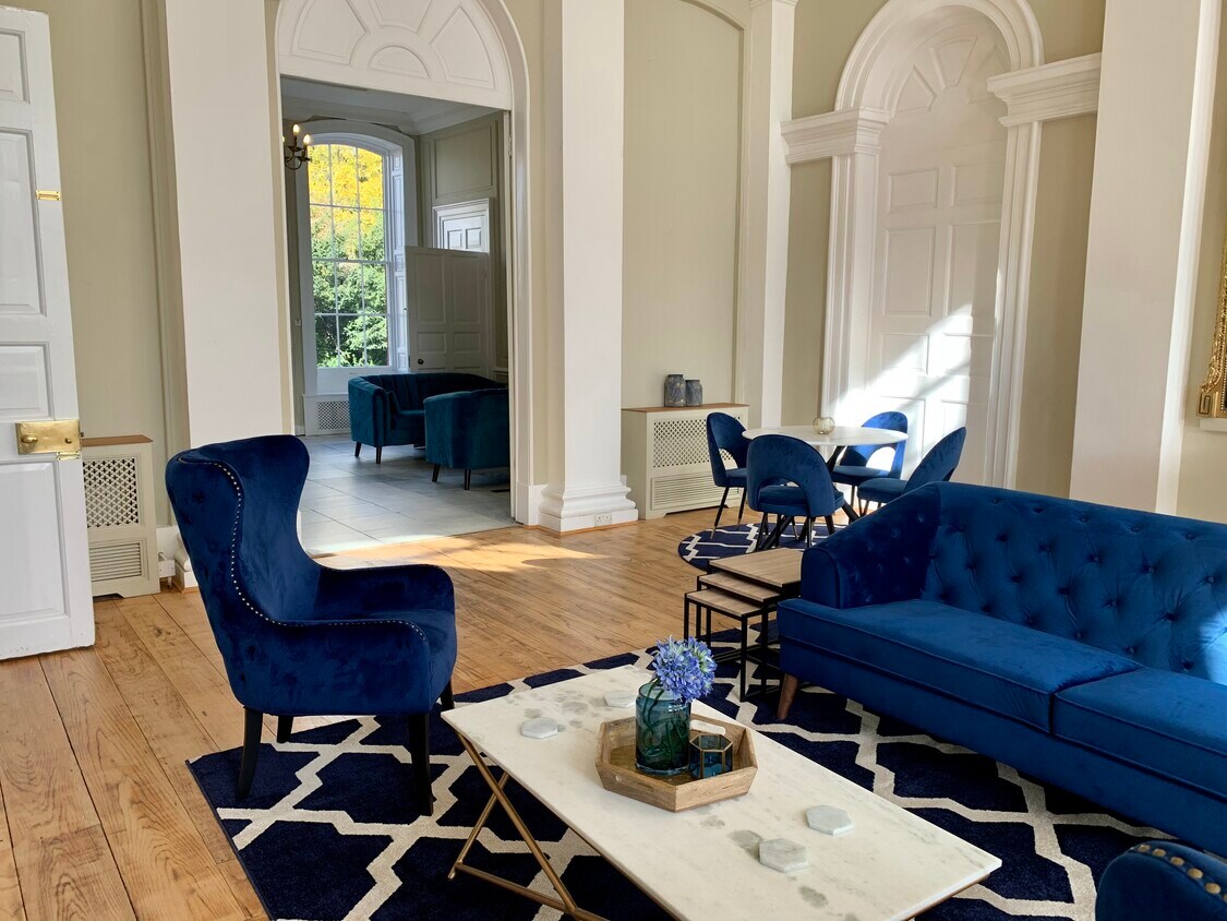 Marlow Place, Lounge, Marlow
