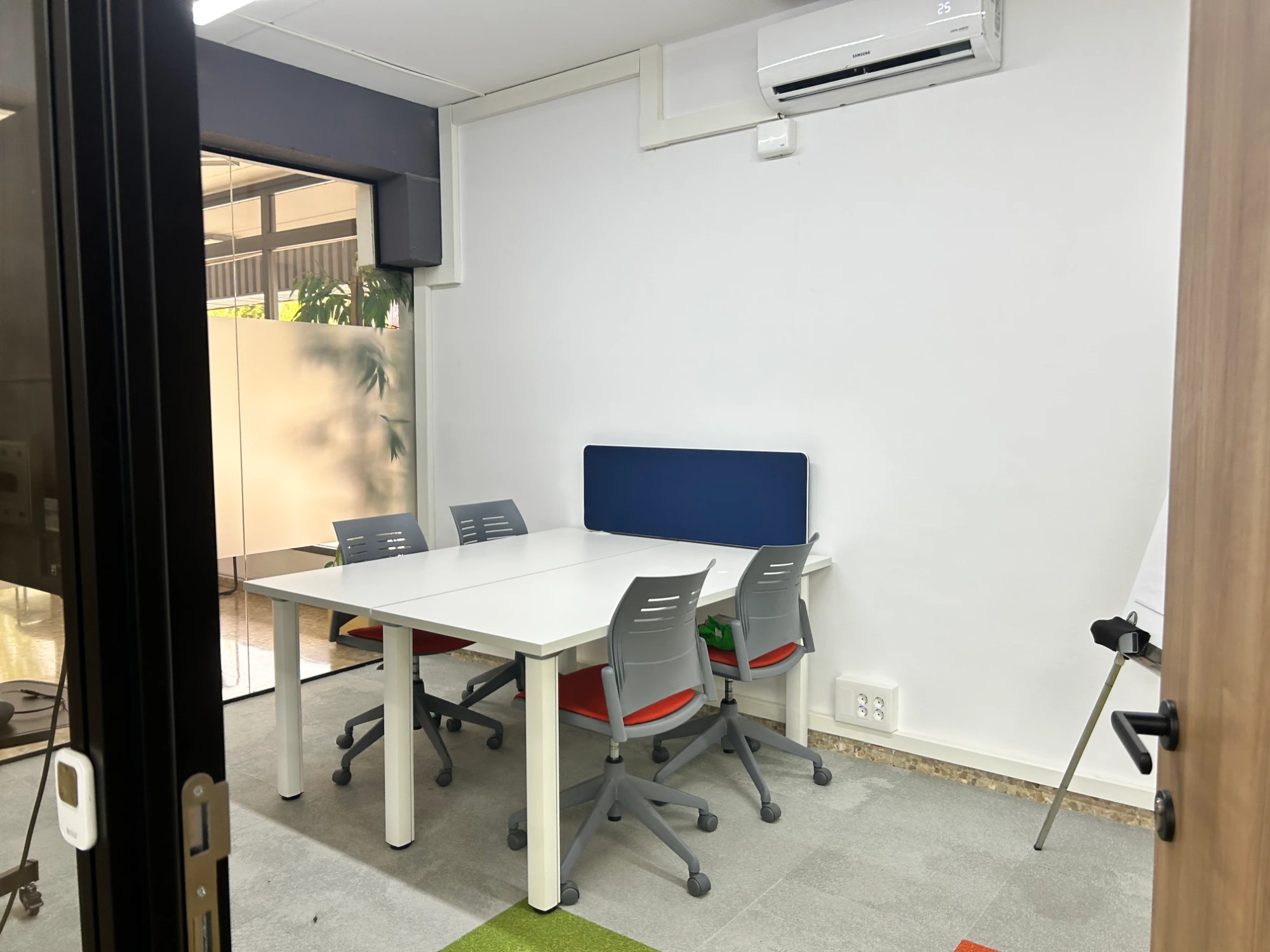 MARTORELL INNOVA, Private office, 4 desks, Martorell
