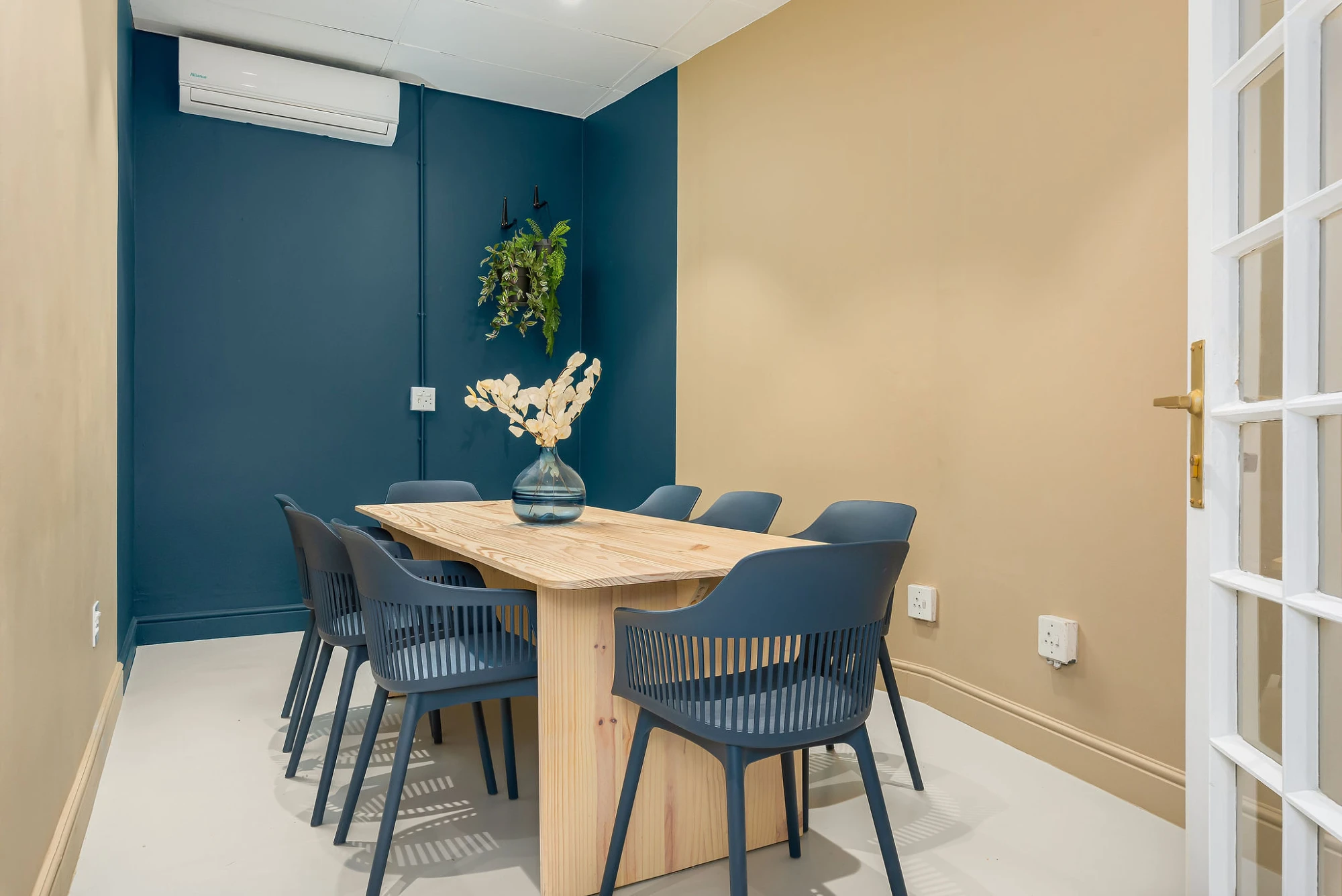Neighbourgood 129 Bree Street, Meeting room for 8 people, Cape Town