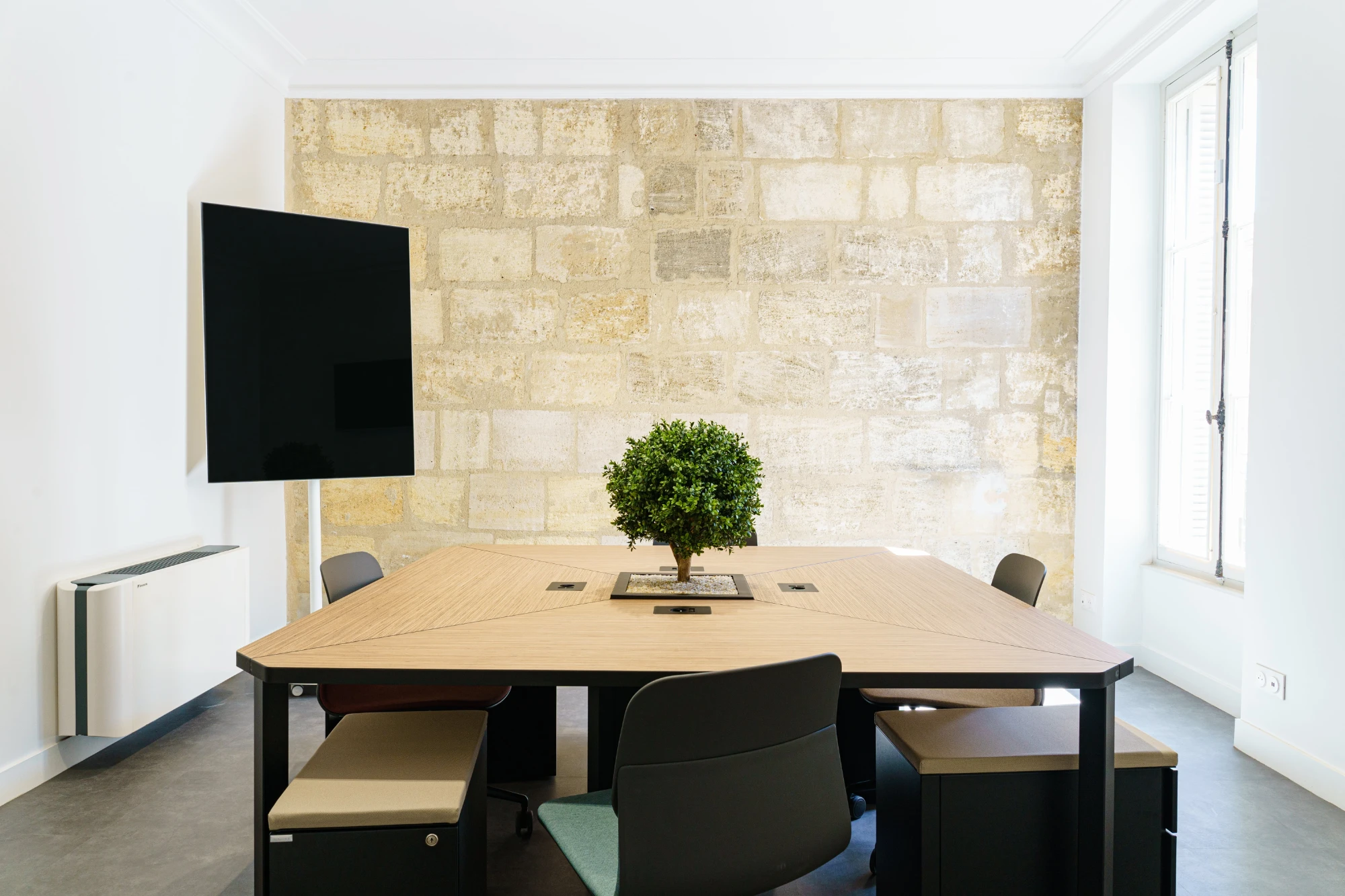 Ocube Coworking, Meeting room for 8 people, Bordeaux