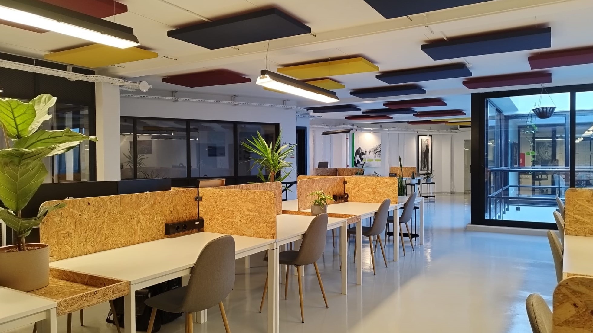 Hubtekk - Coworking Solutions			, Open space dedicated desk, Porto