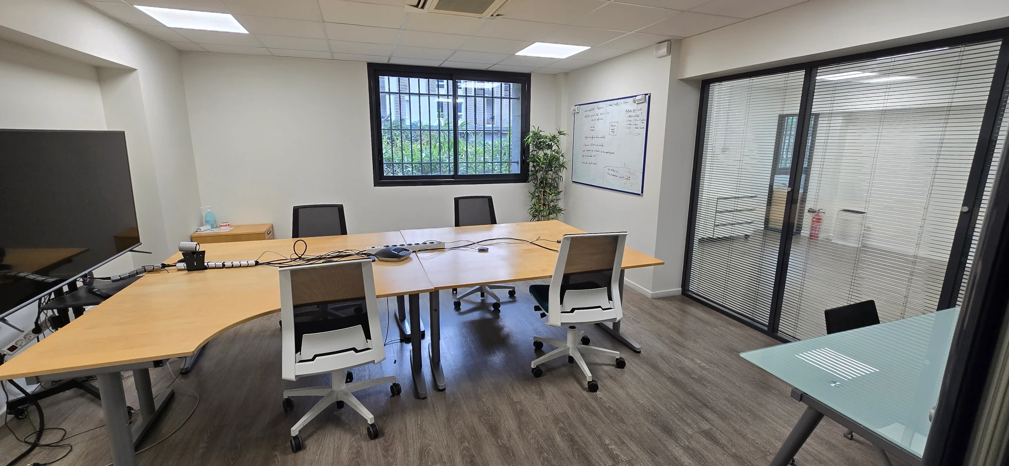 Lab7 Coworking, Salle de réunion 6 personnes, Grenoble