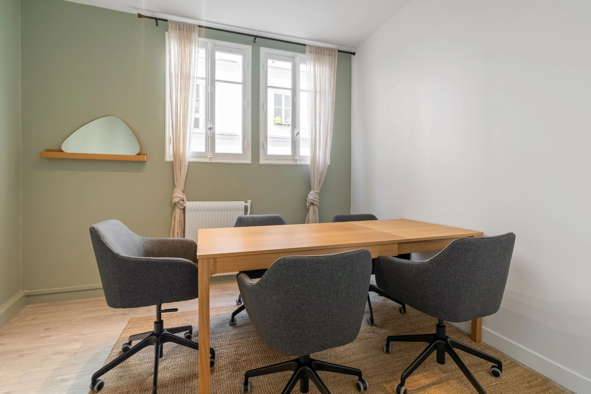 Sora Chaptal, Meeting room for 5 people, Paris 9e
