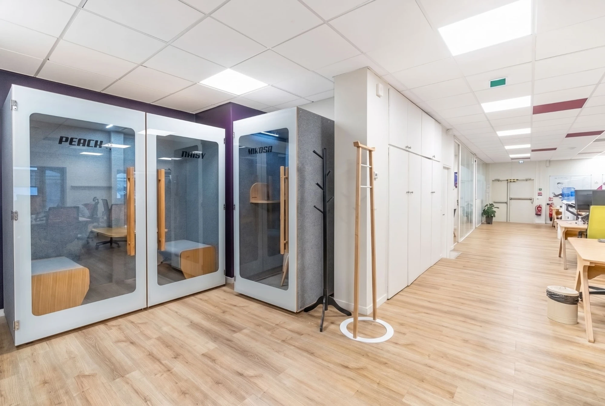 Sora Cléry, Telefonkabine, Paris 2e
