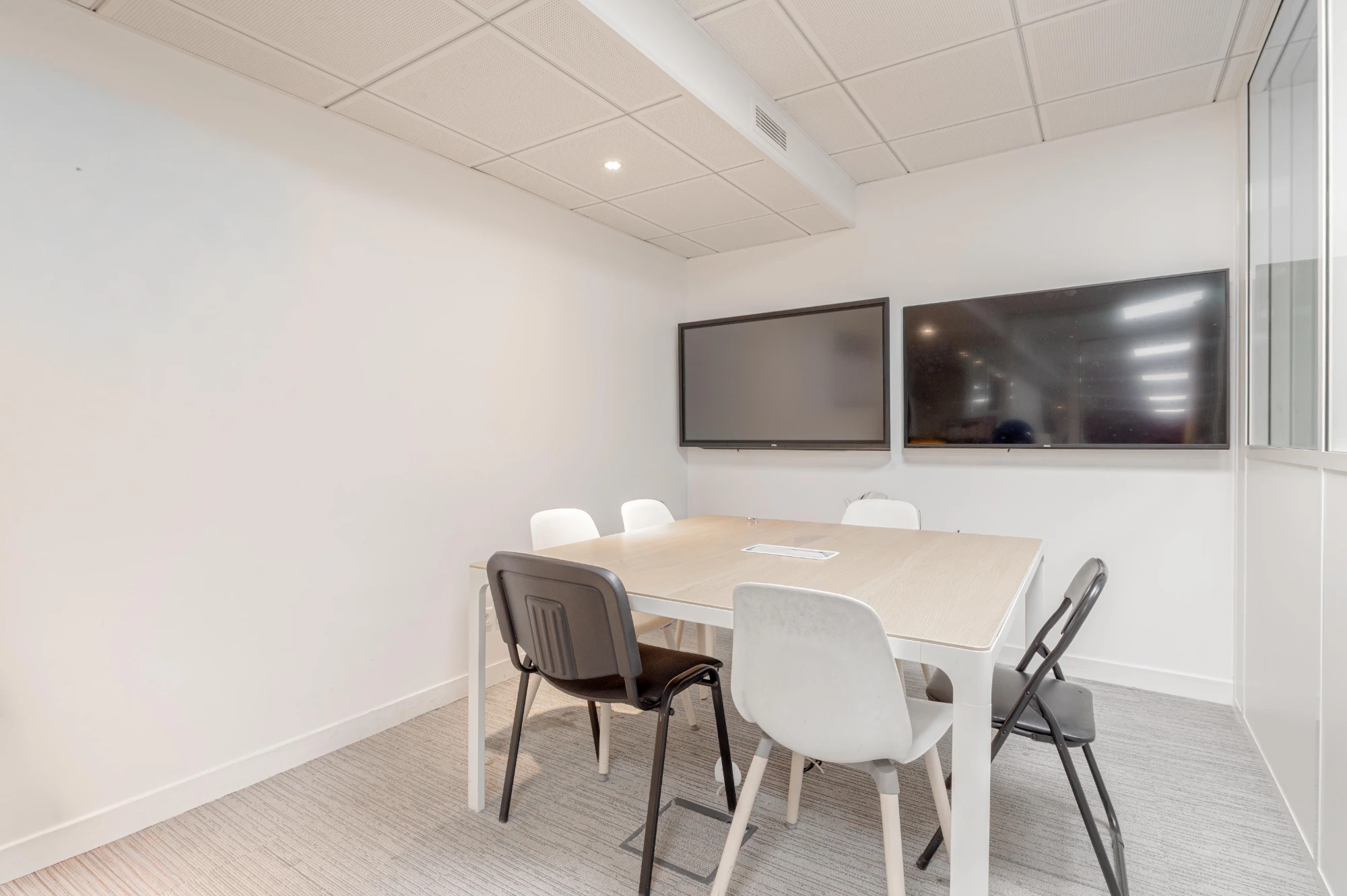 Sora Malar, Salle de réunion 6 personnes, Paris 7e