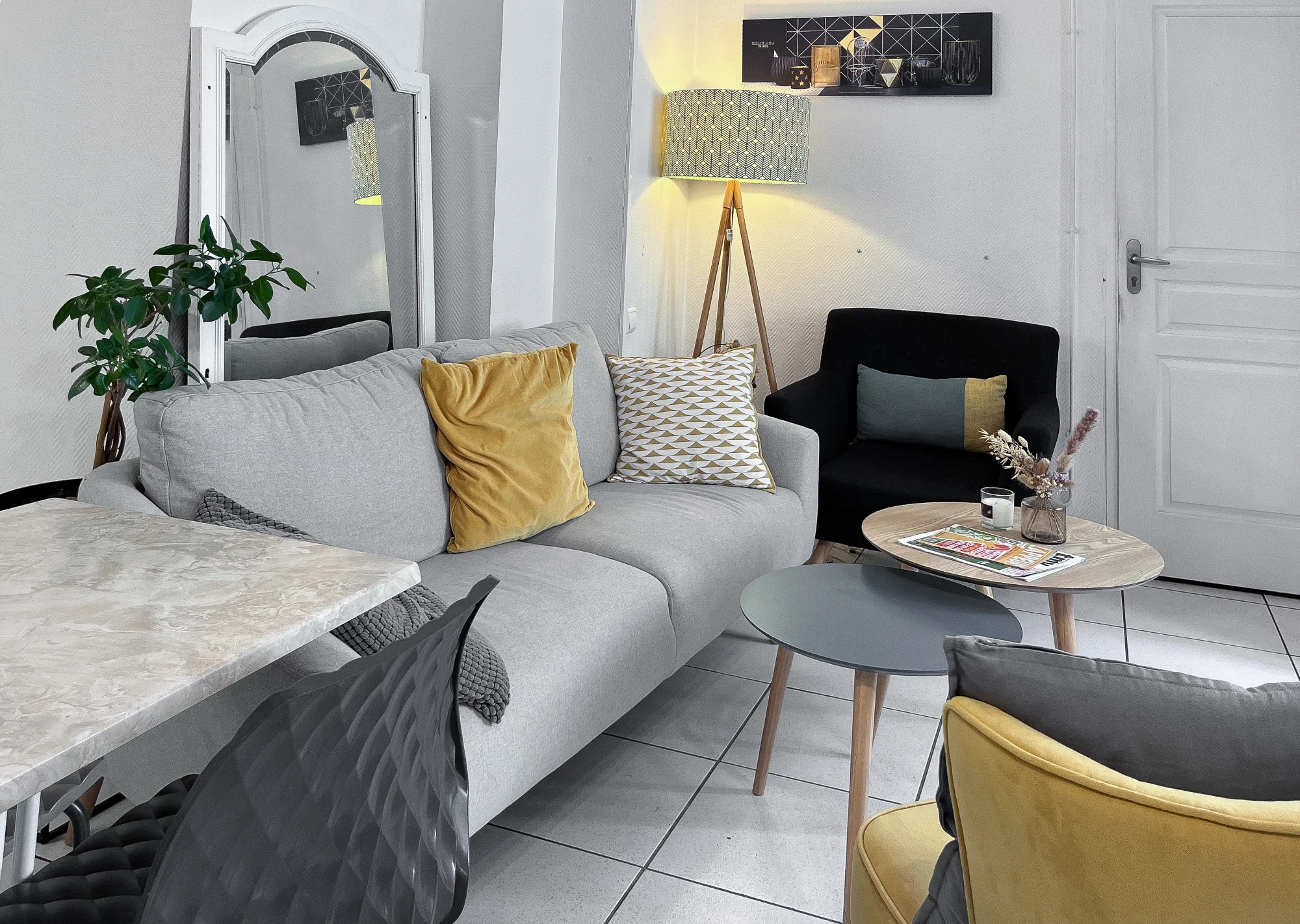 Work'in Tours, Lounge, Tours