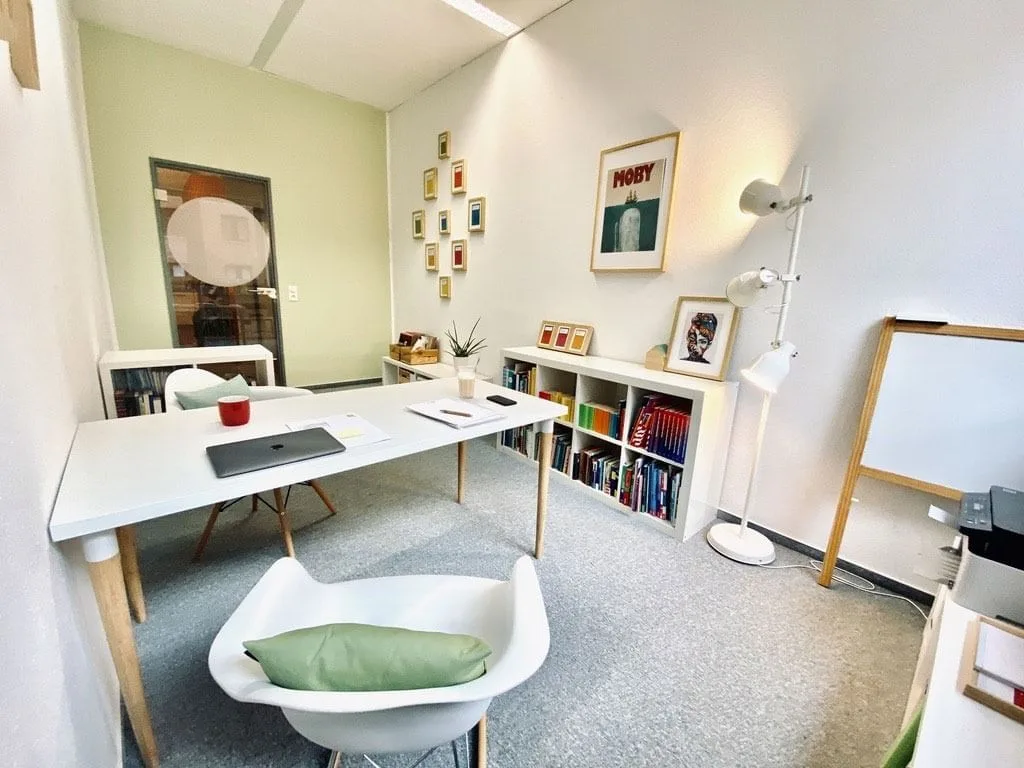 1000 Satellites Hamburg Alster, Privatbüro mit 2 Arbeitsplätzen, Hamburg