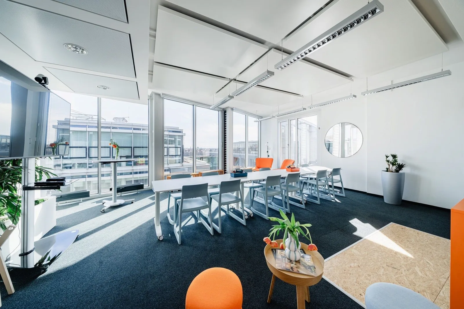 1000 Satellites - Theresienhöhe, Meeting room for 16 people, Munich