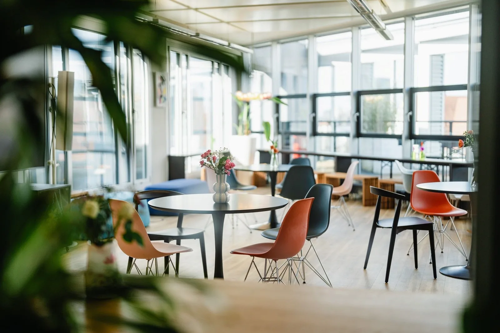 1000 Satellites - Theresienhöhe, Cafeteria, Munich