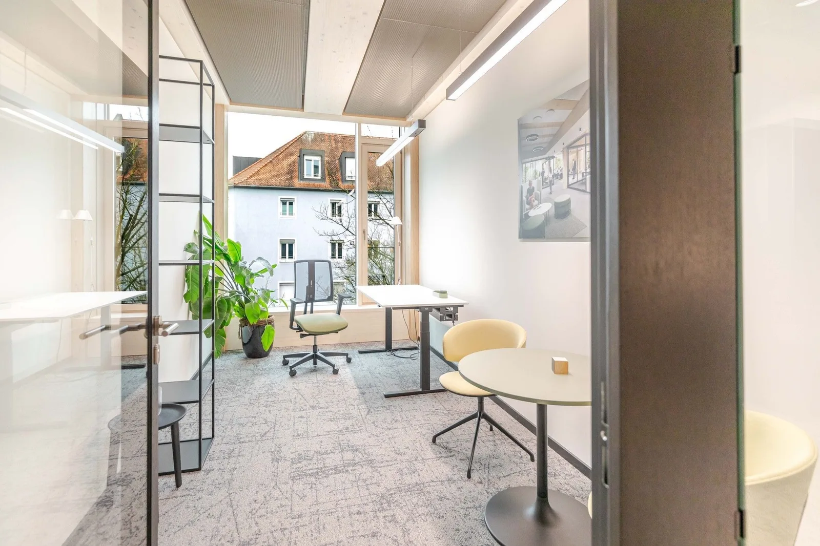 1000 Satellites TRI, Private office, 1 desk, Munich